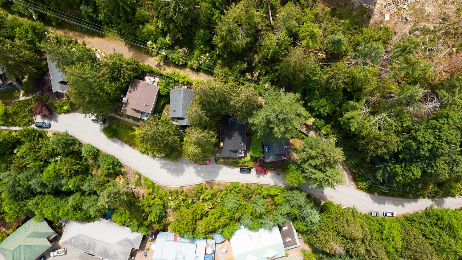 571 ROOCROFT LANE
