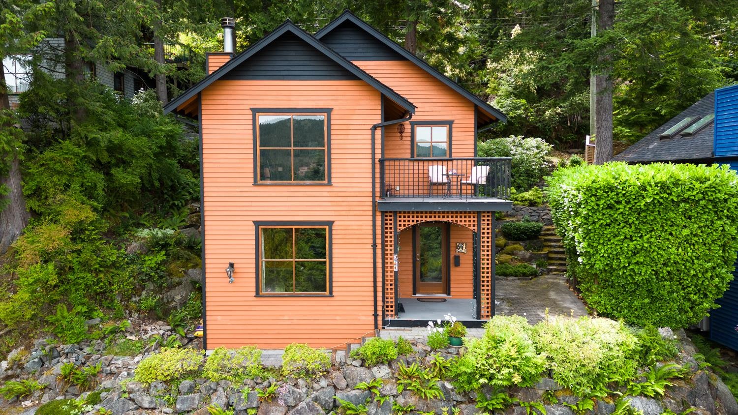 571 ROOCROFT LANE