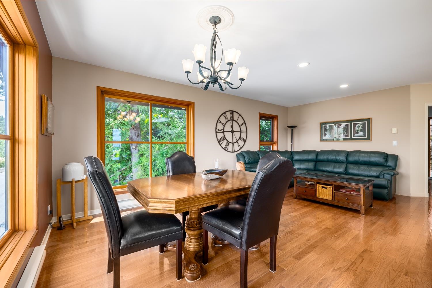571 ROOCROFT LANE