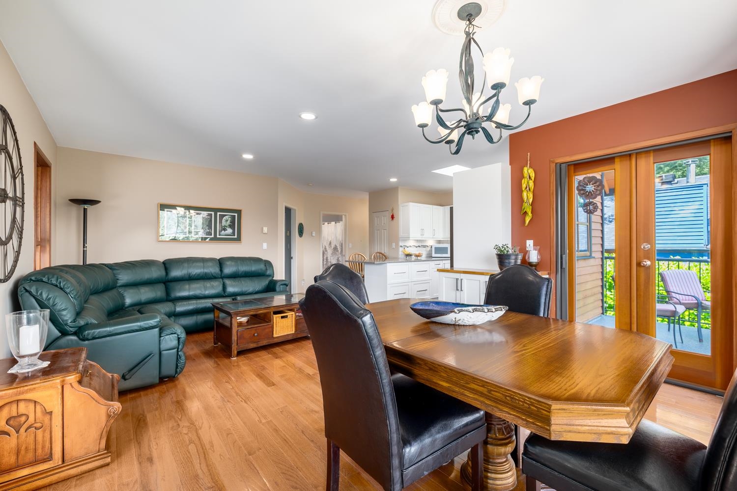 571 ROOCROFT LANE