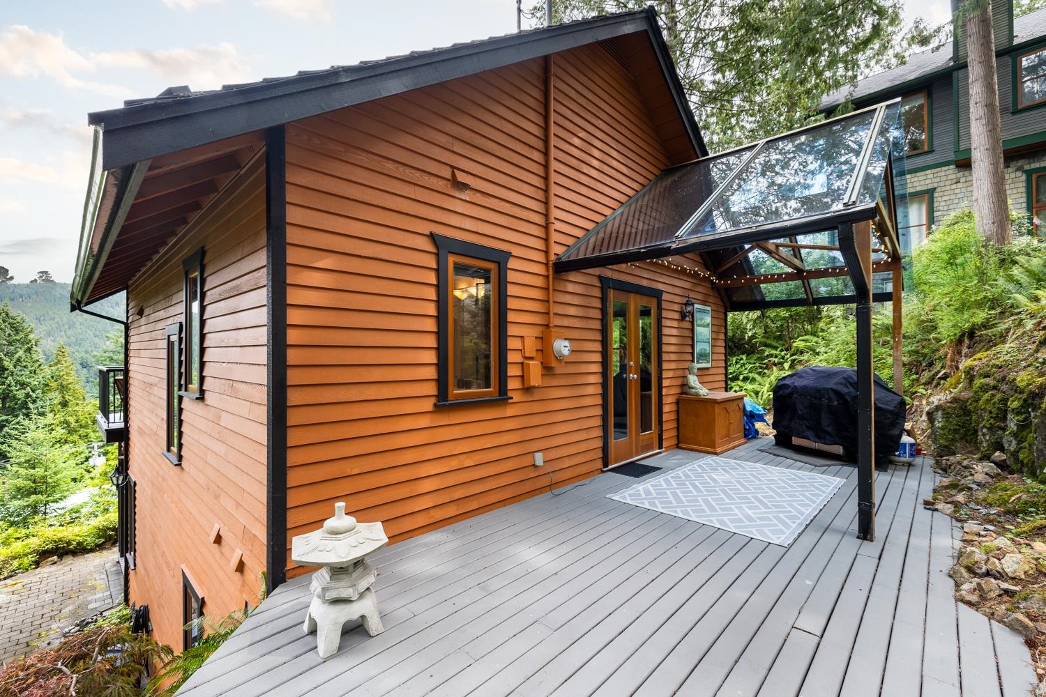 571 ROOCROFT LANE