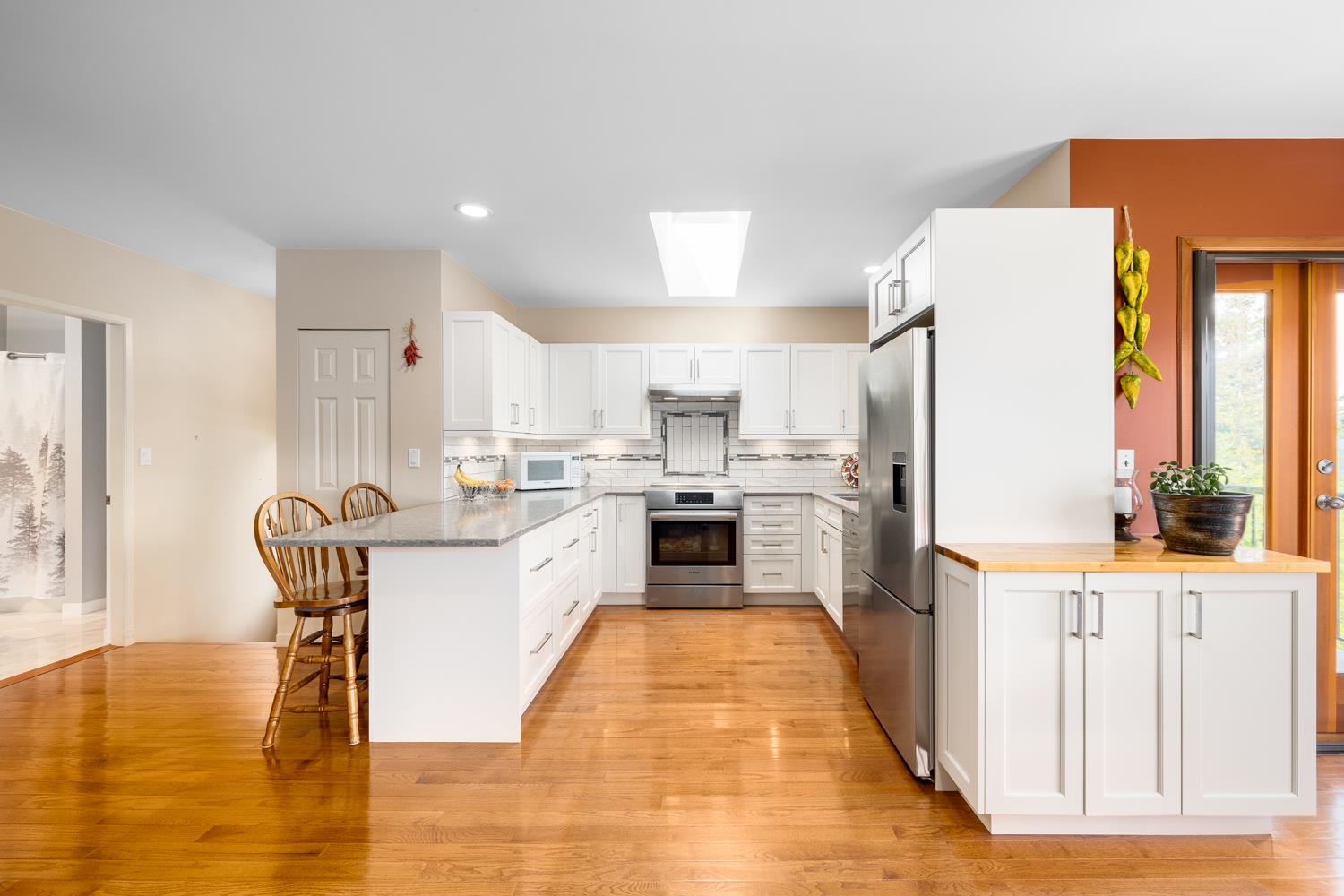 571 ROOCROFT LANE