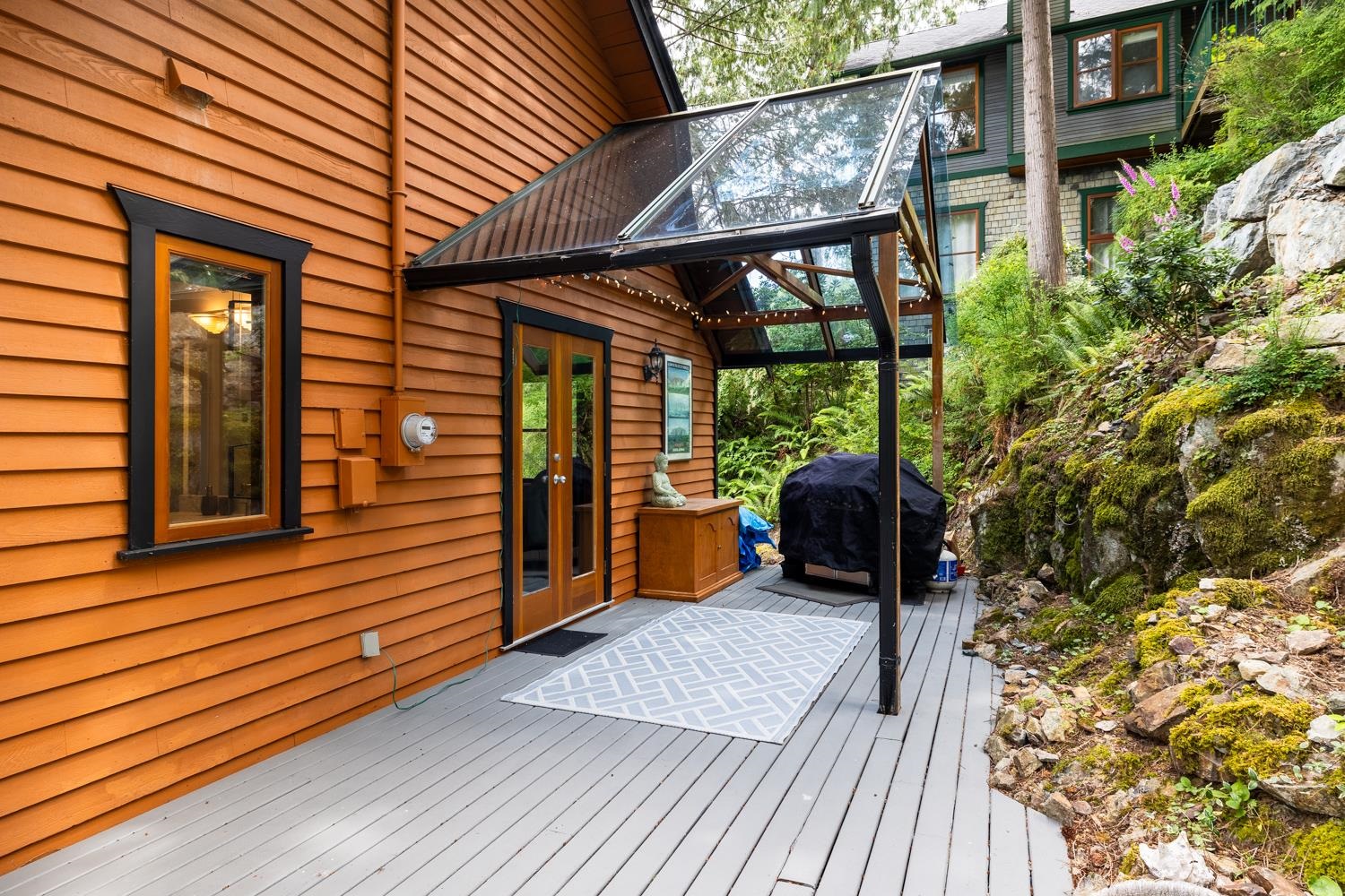571 ROOCROFT LANE