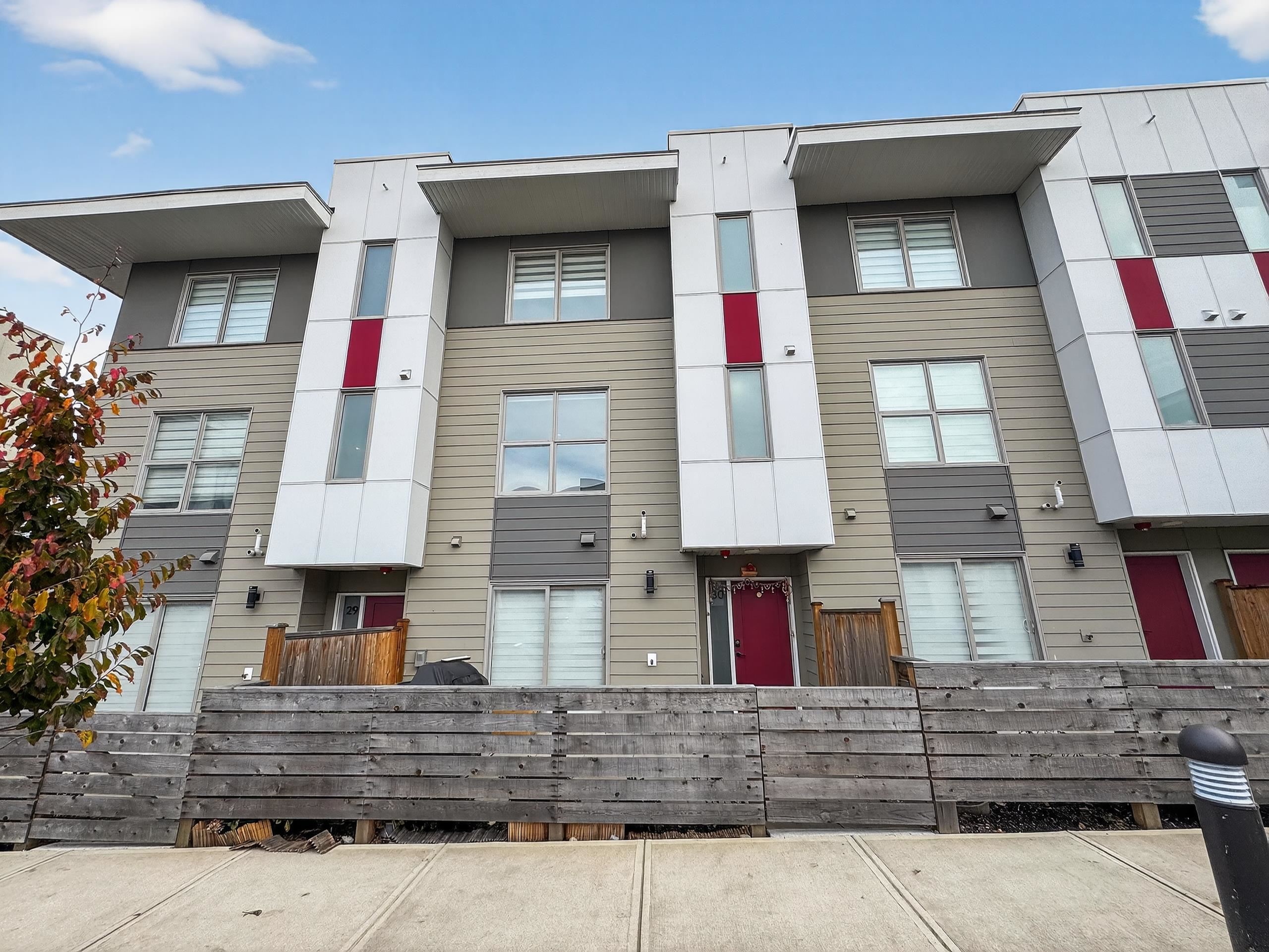 30 12585 104A AVENUE Unit: 30