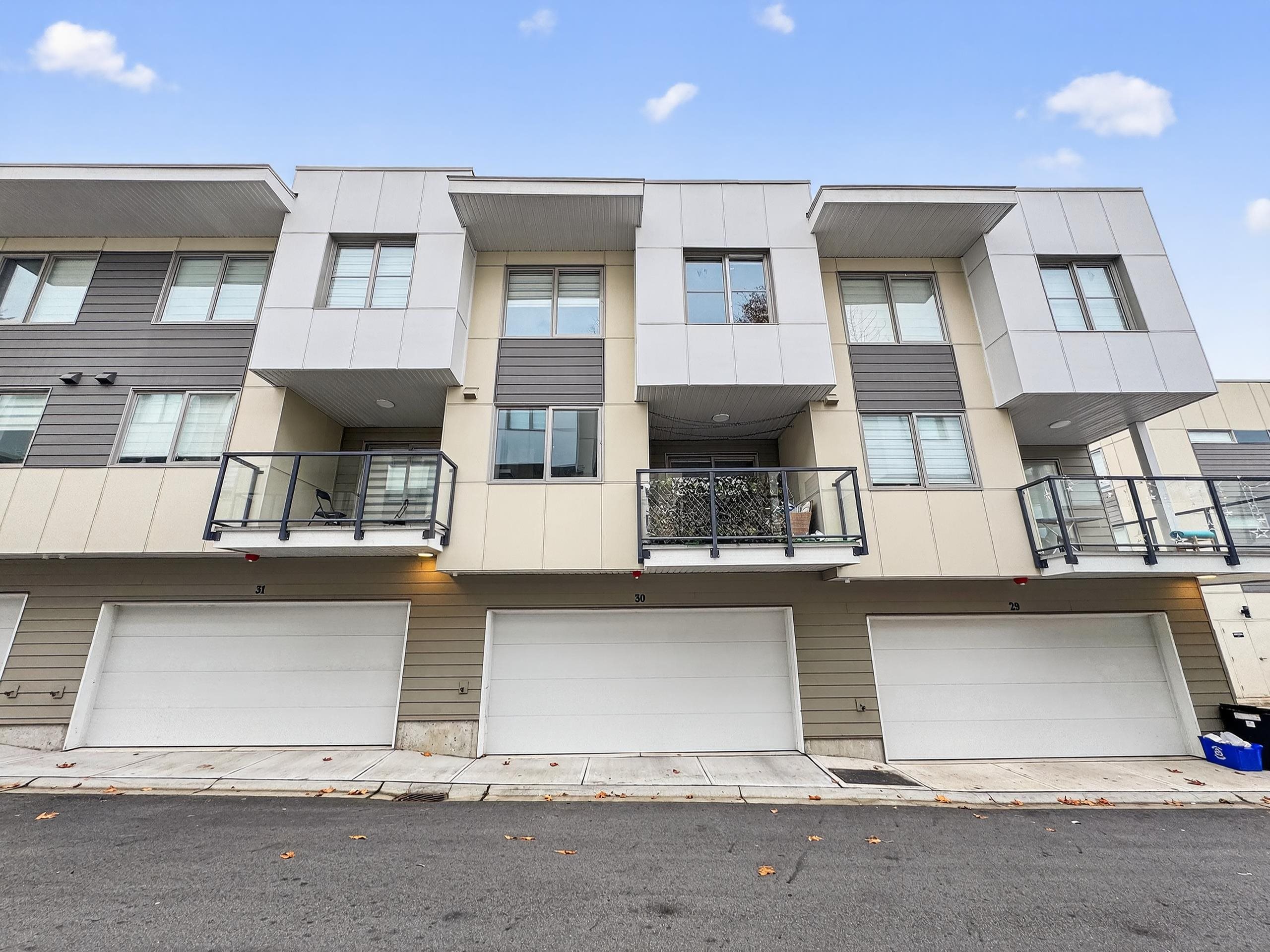 30 12585 104A AVENUE Unit: 30