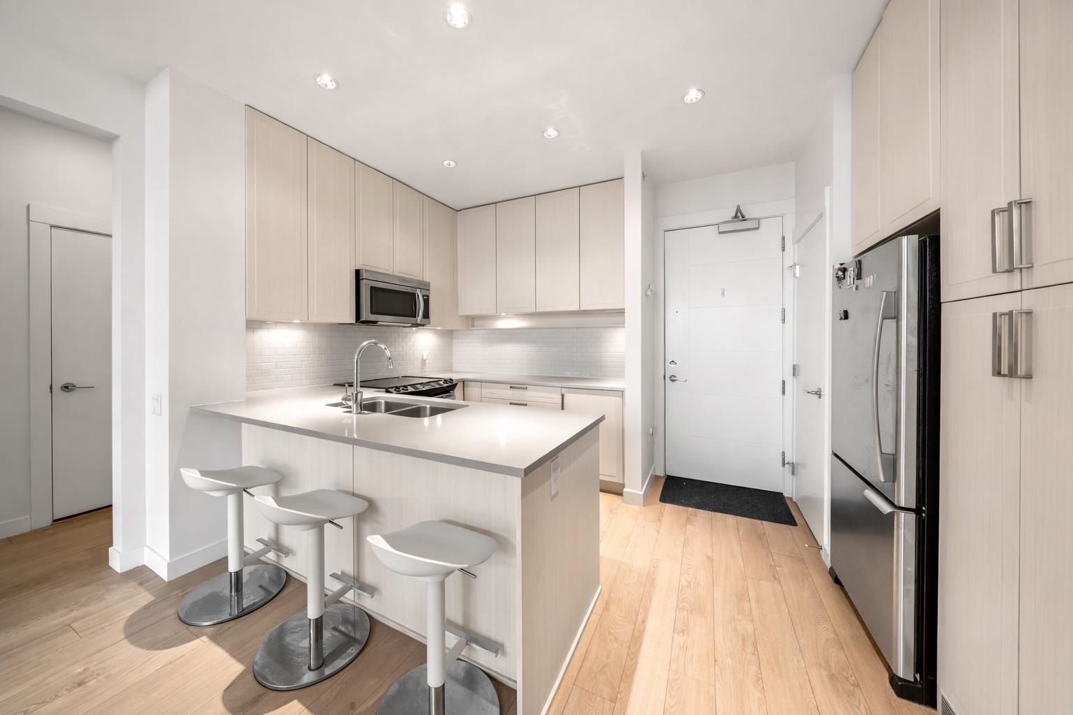 416 550 SEABORNE PLACE Unit: 416