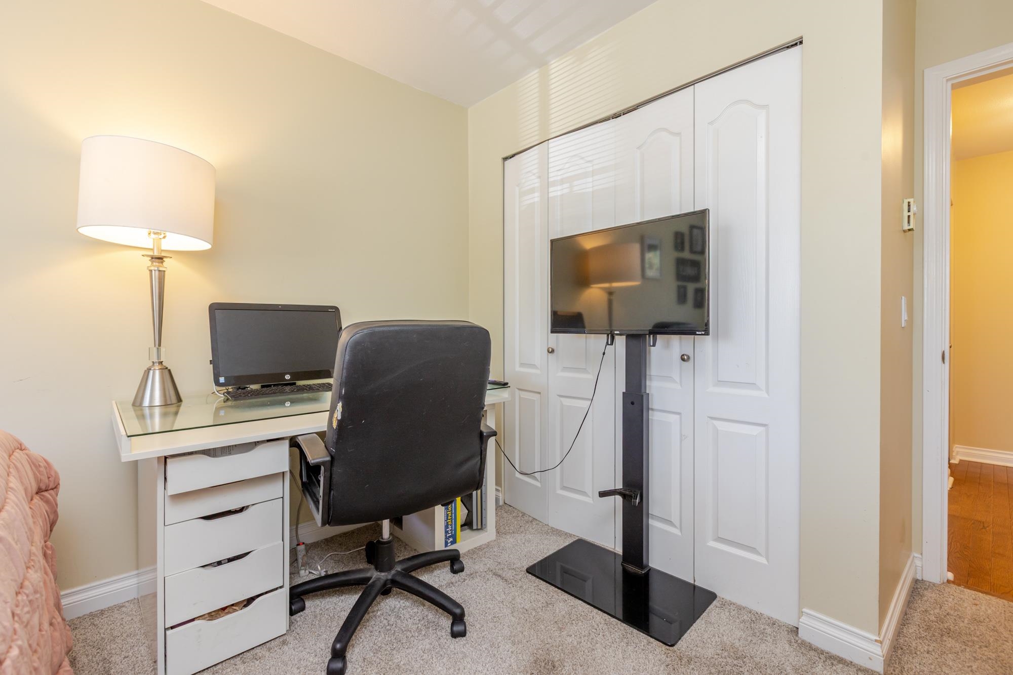 202 20433 53 AVENUE Unit: 202