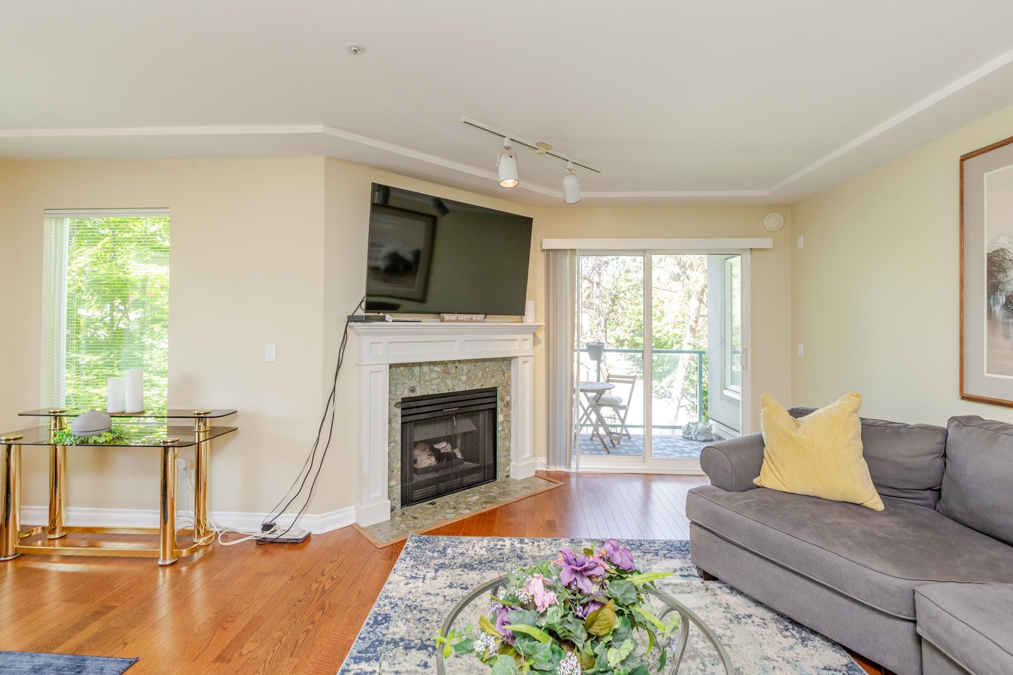202 20433 53 AVENUE Unit: 202