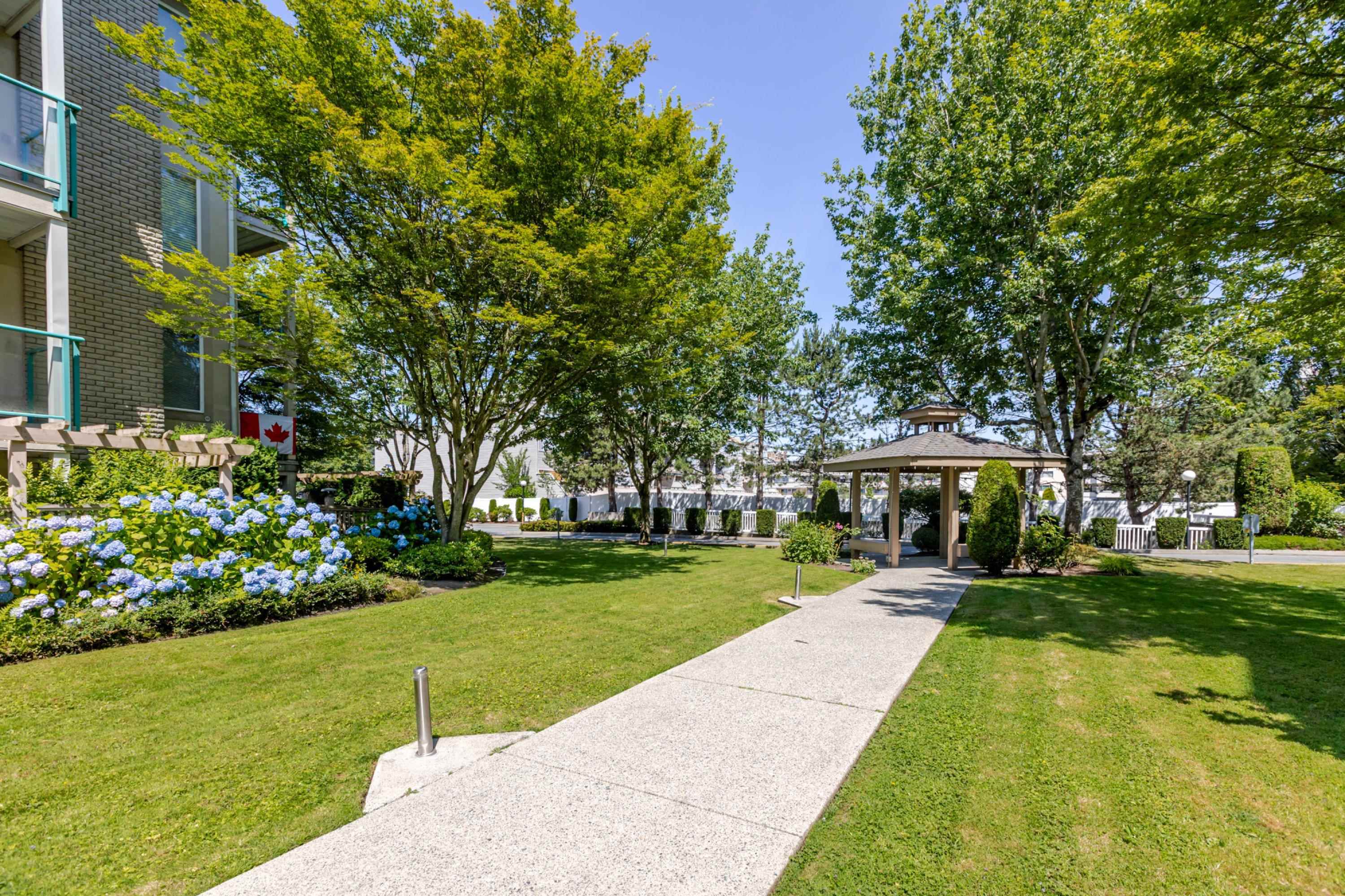 202 20433 53 AVENUE Unit: 202