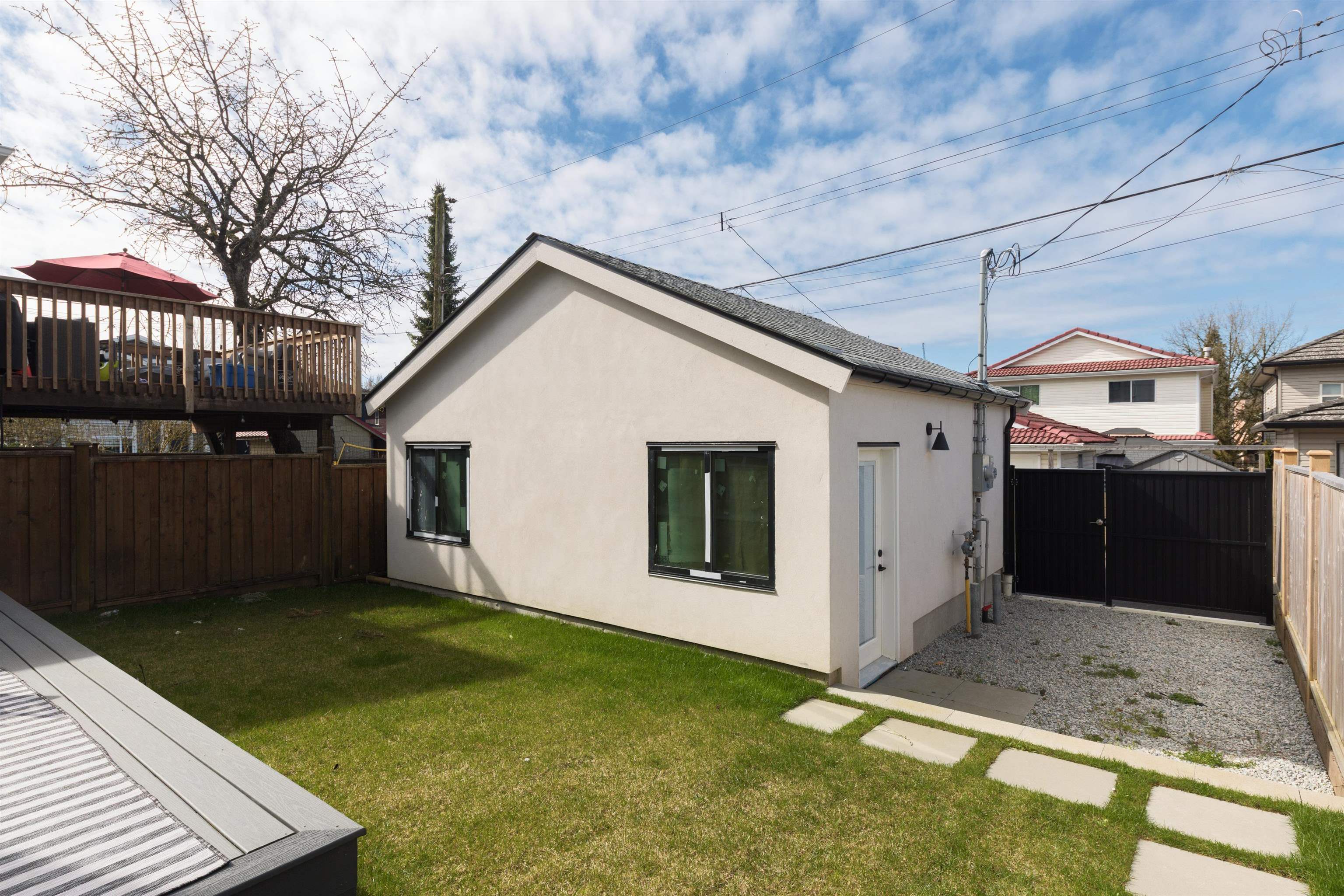 5319 ELGIN STREET