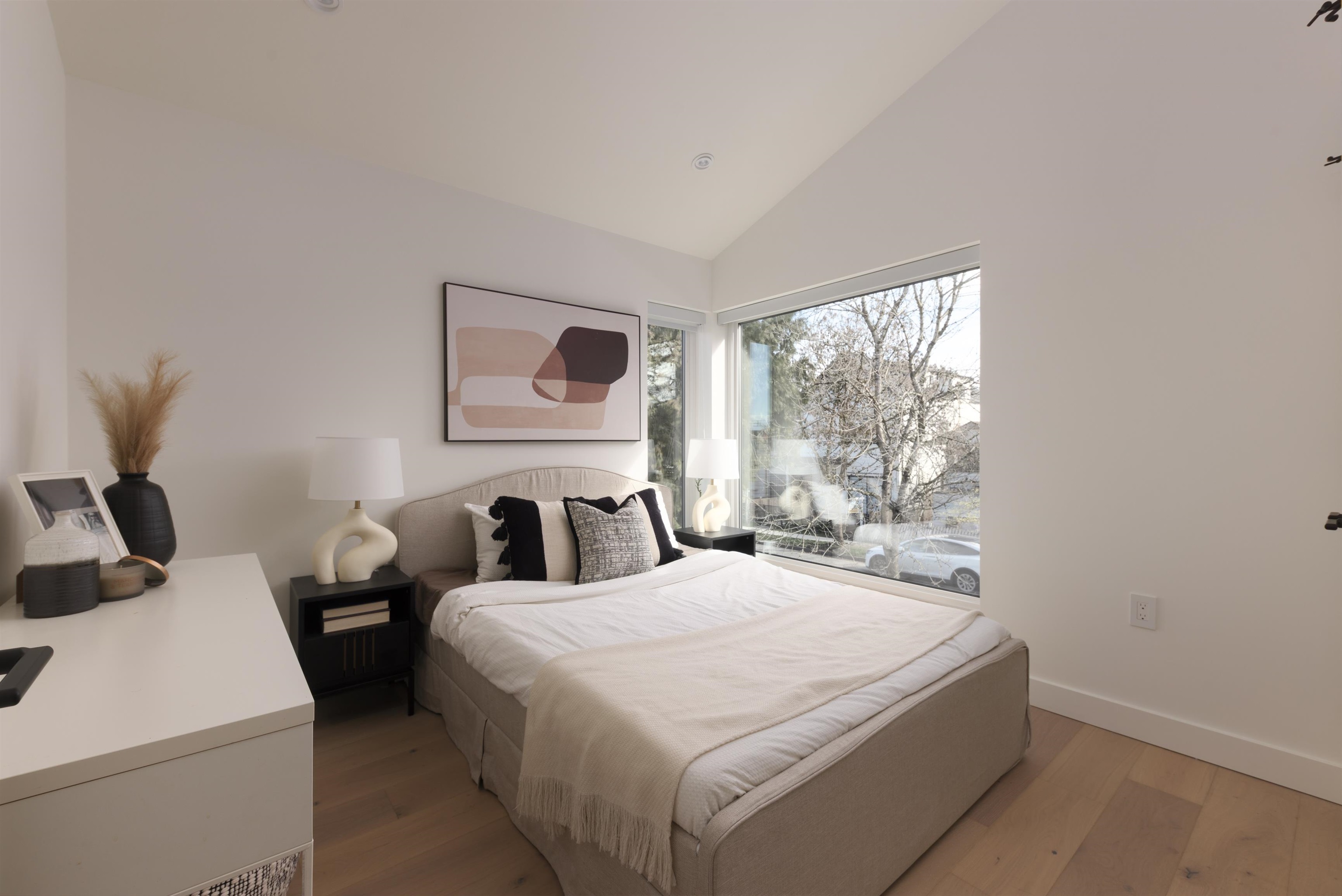 5319 ELGIN STREET