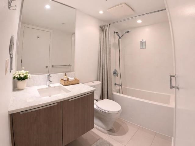 5609 6461 TELFORD AVENUE Unit: 5609