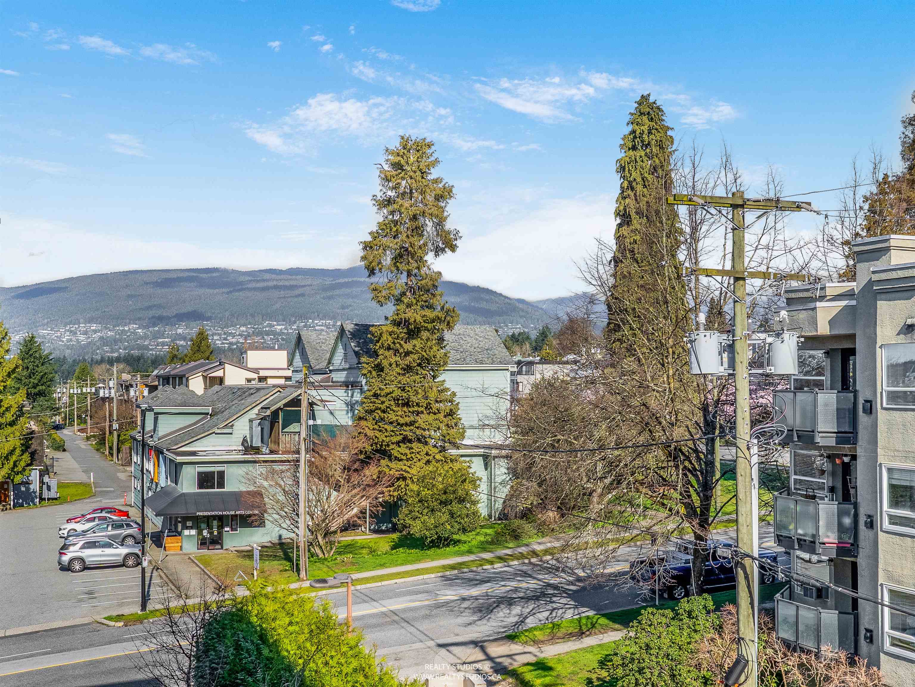 506 160 W 3RD STREET Unit: 506
