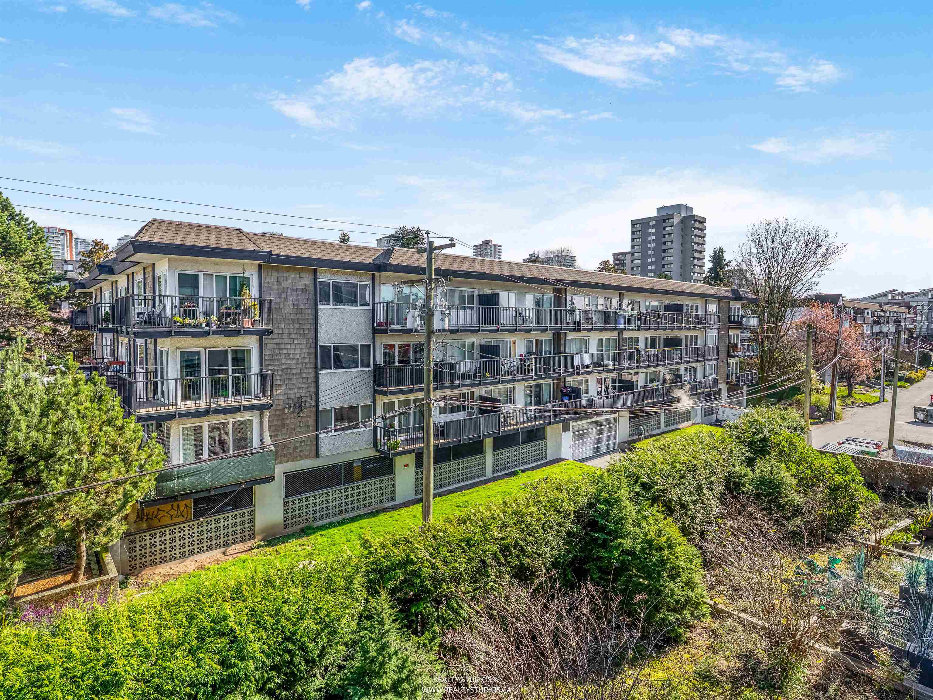 506 160 W 3RD STREET Unit: 506