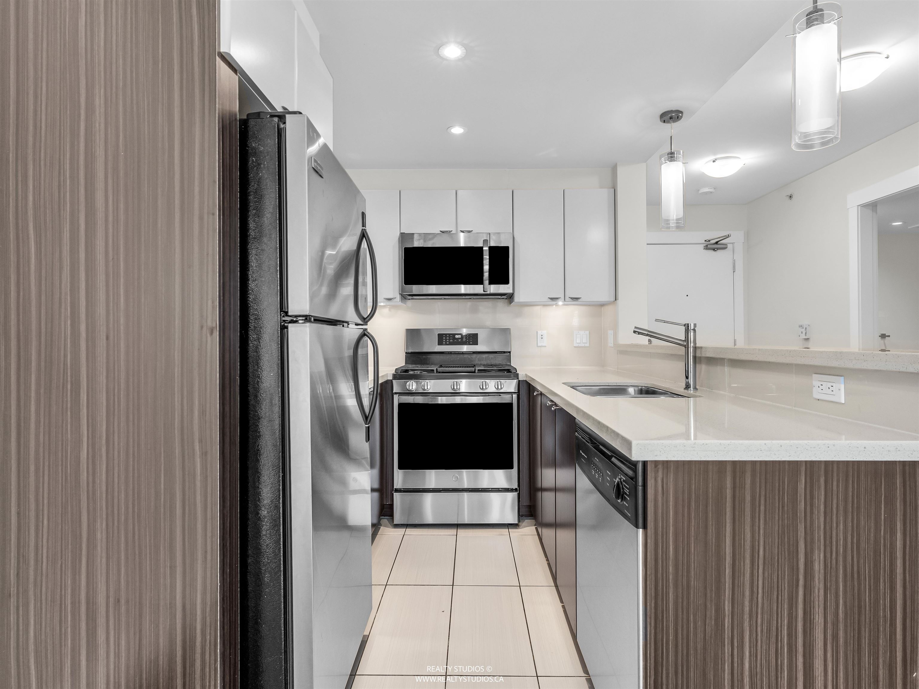 506 160 W 3RD STREET Unit: 506