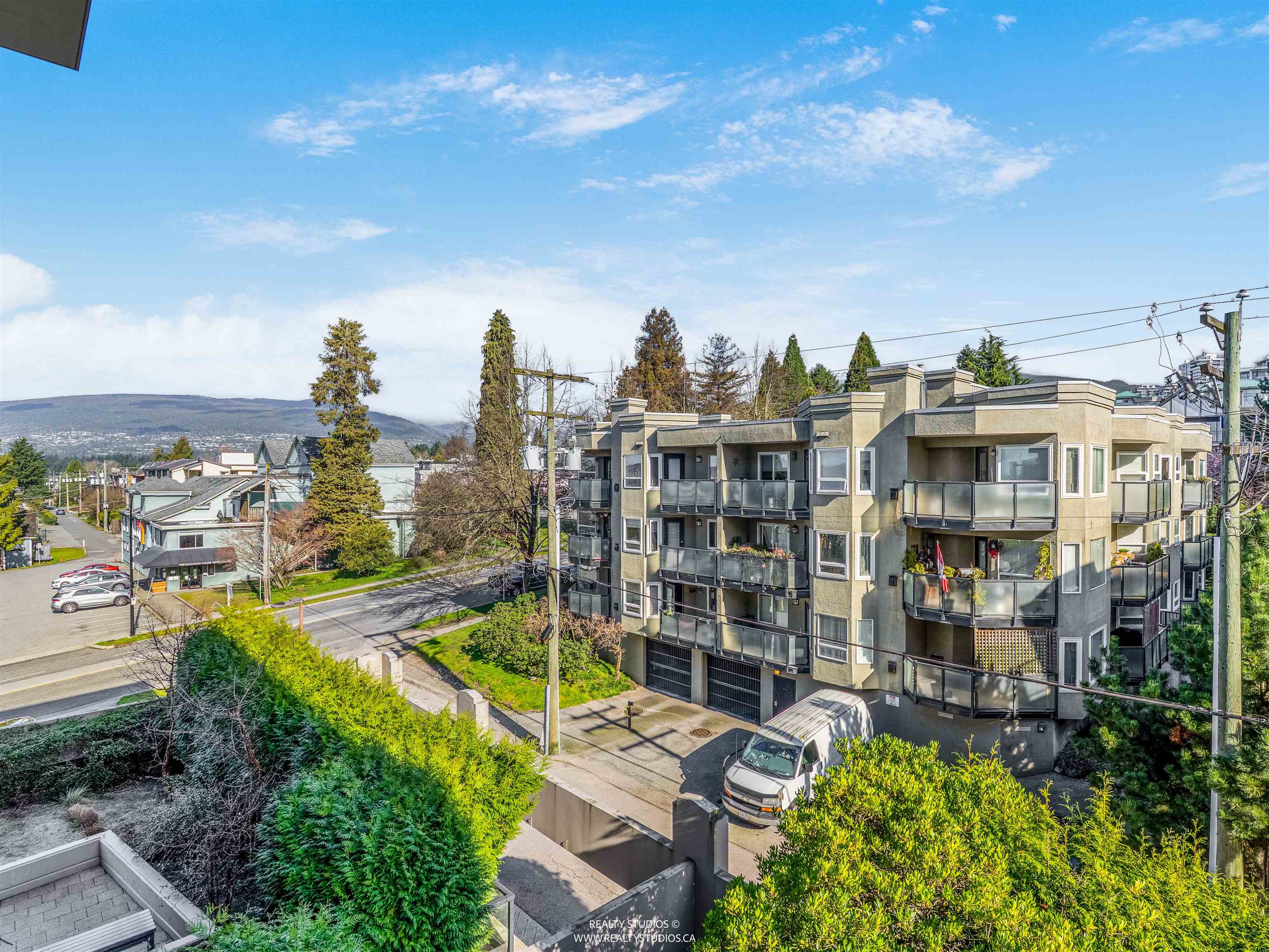 506 160 W 3RD STREET Unit: 506