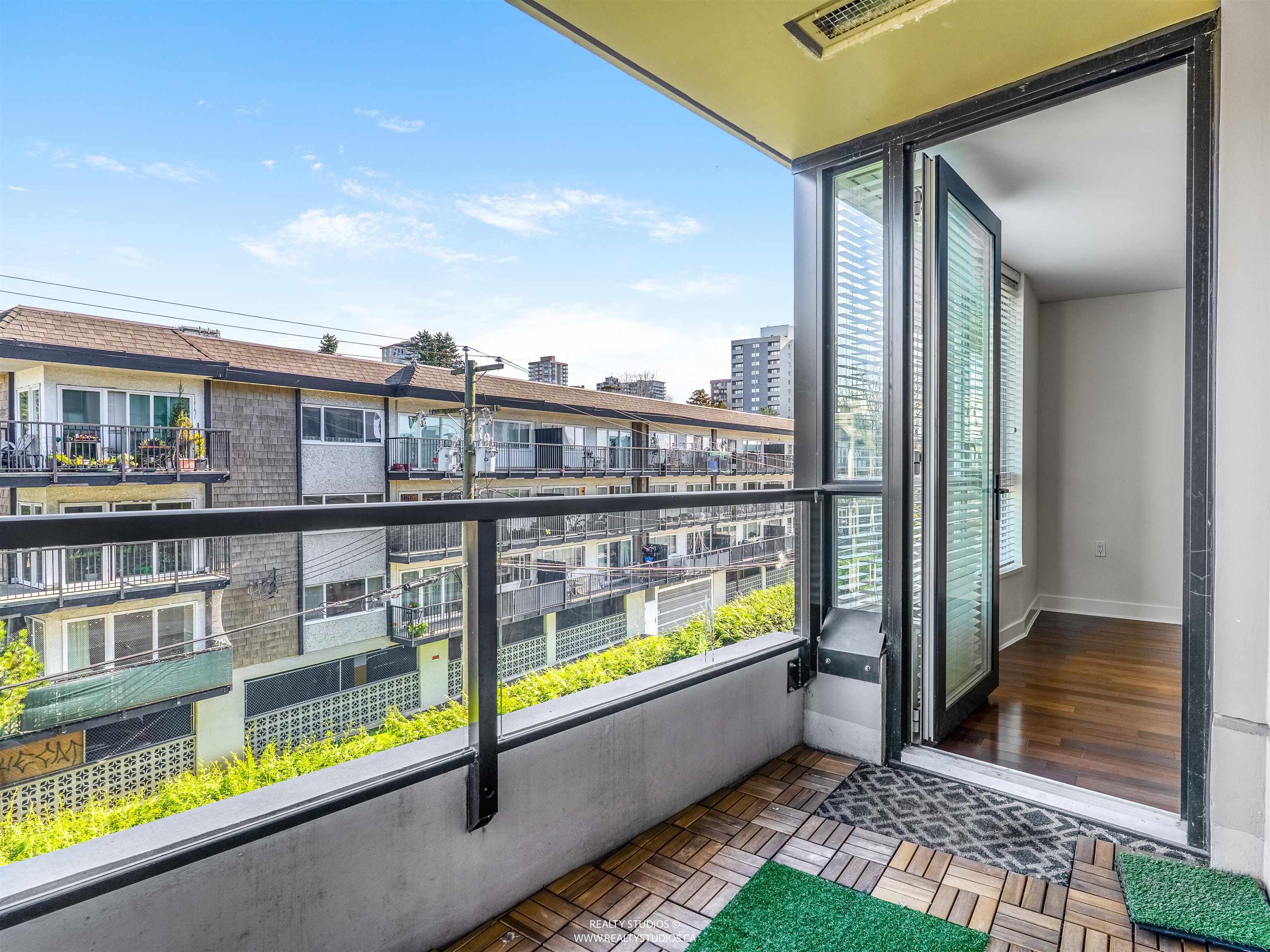 506 160 W 3RD STREET Unit: 506