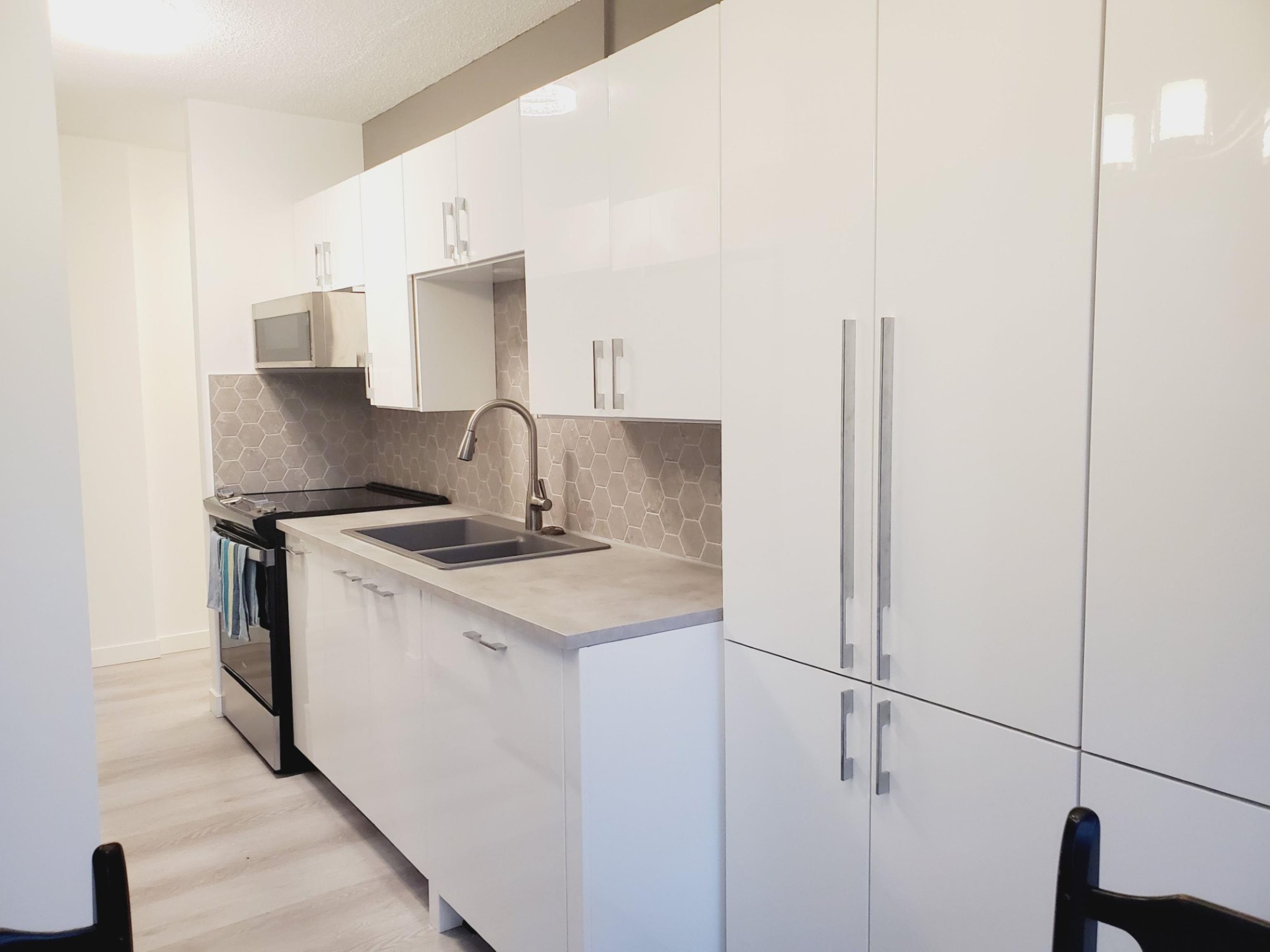 503 1785 ESQUIMALT AVENUE Unit: 503