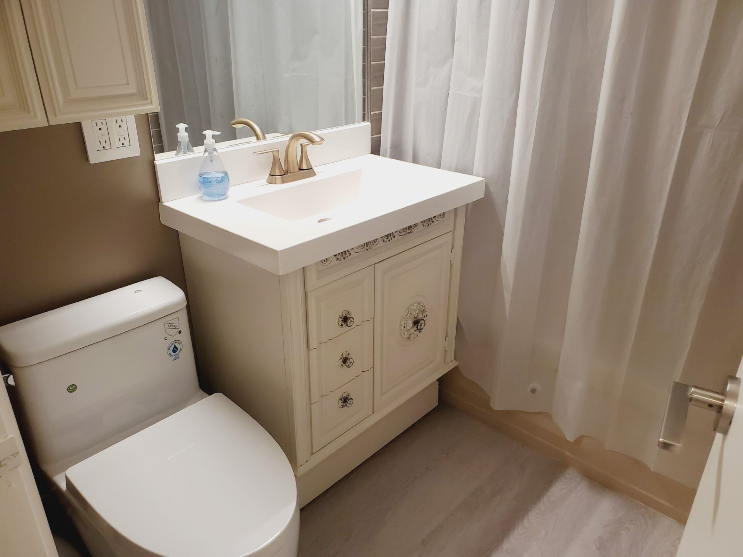 503 1785 ESQUIMALT AVENUE Unit: 503