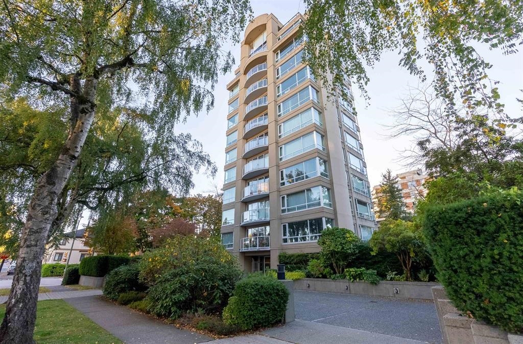10 2575 TOLMIE STREET Unit: 10