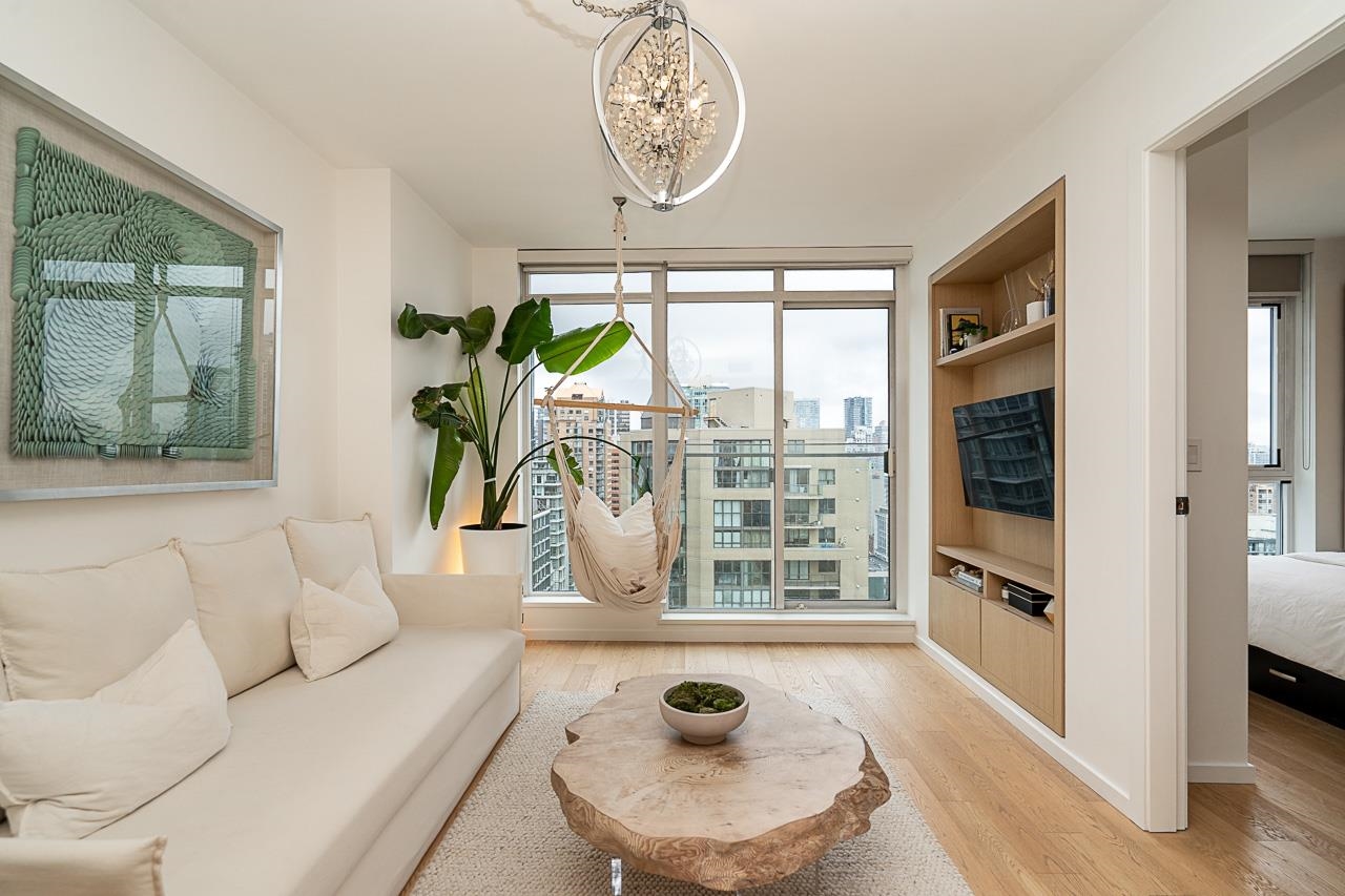 2103 1351 CONTINENTAL STREET Unit: 2103