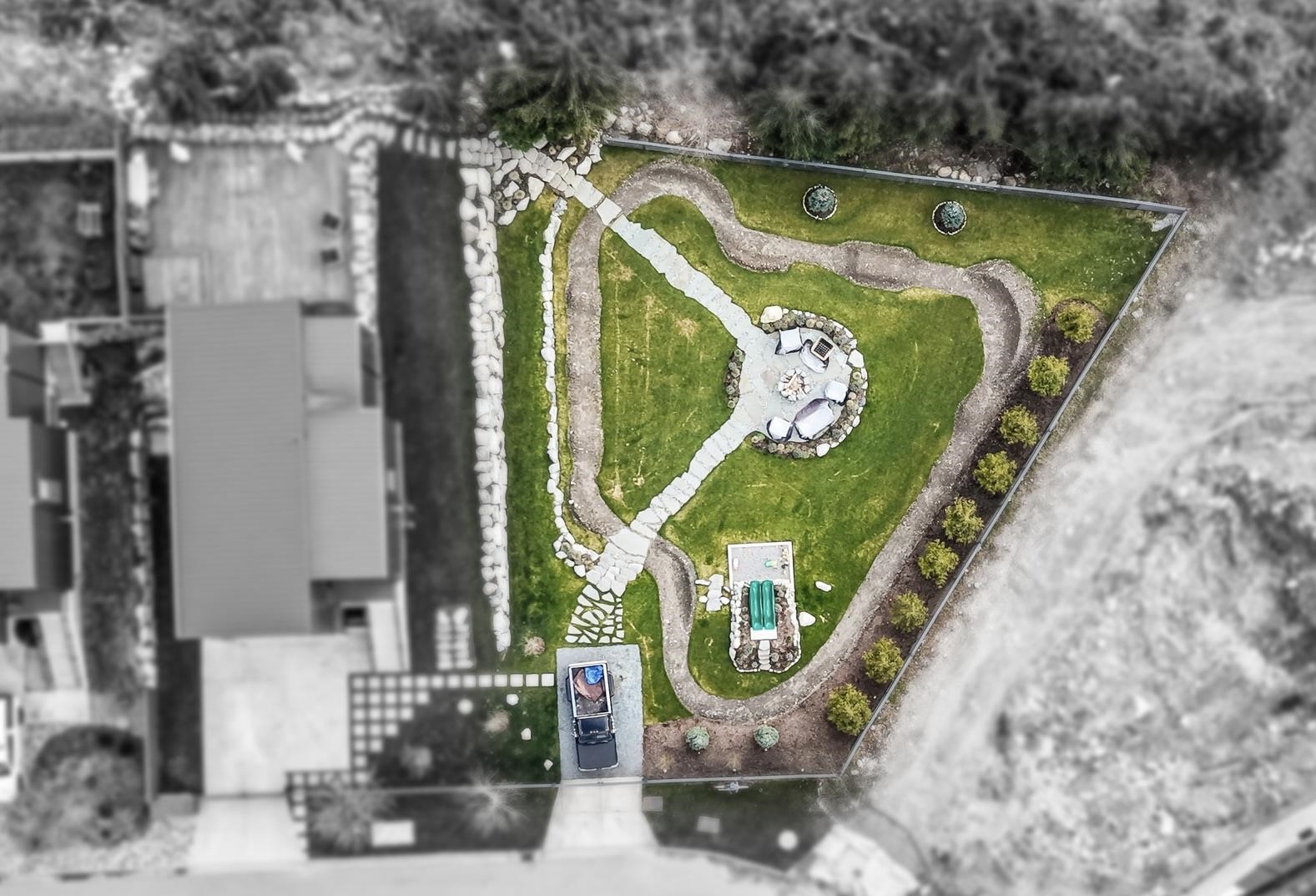 2934 HUCKLEBERRY DRIVE