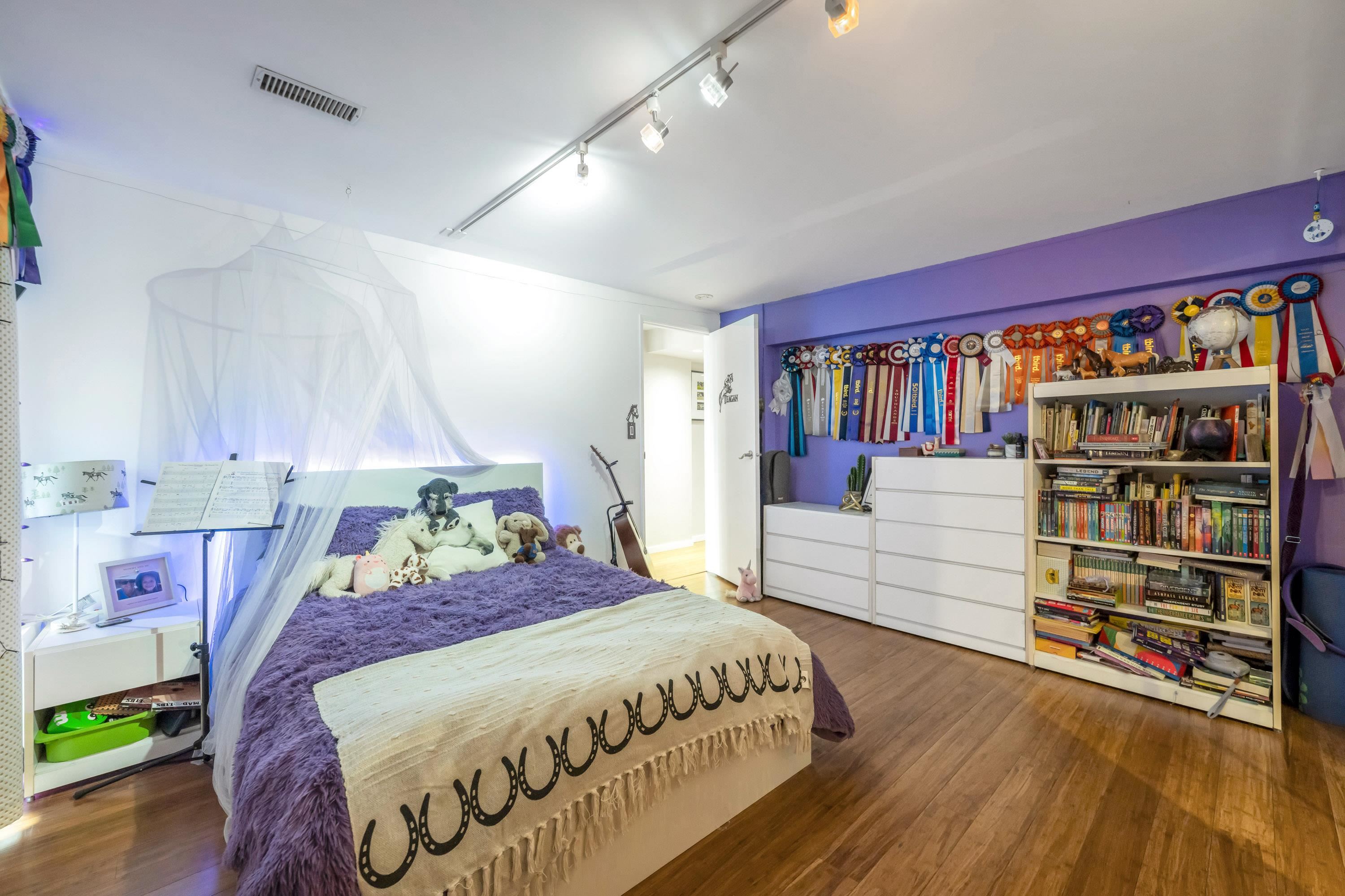 2385 WALL STREET