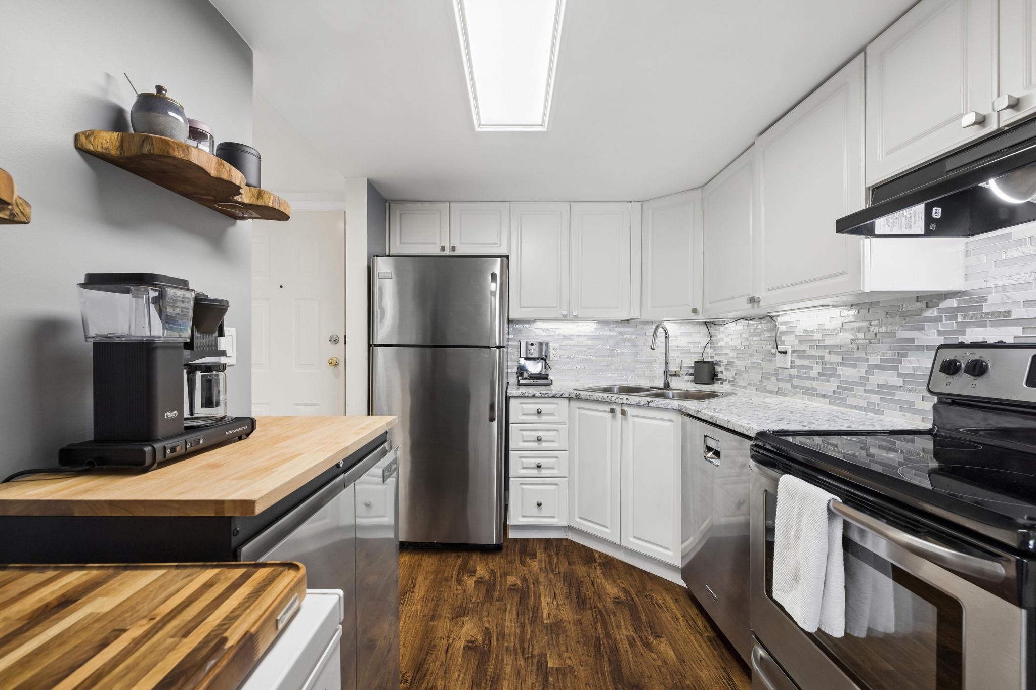 301 1519 GRANT AVENUE Unit: 301