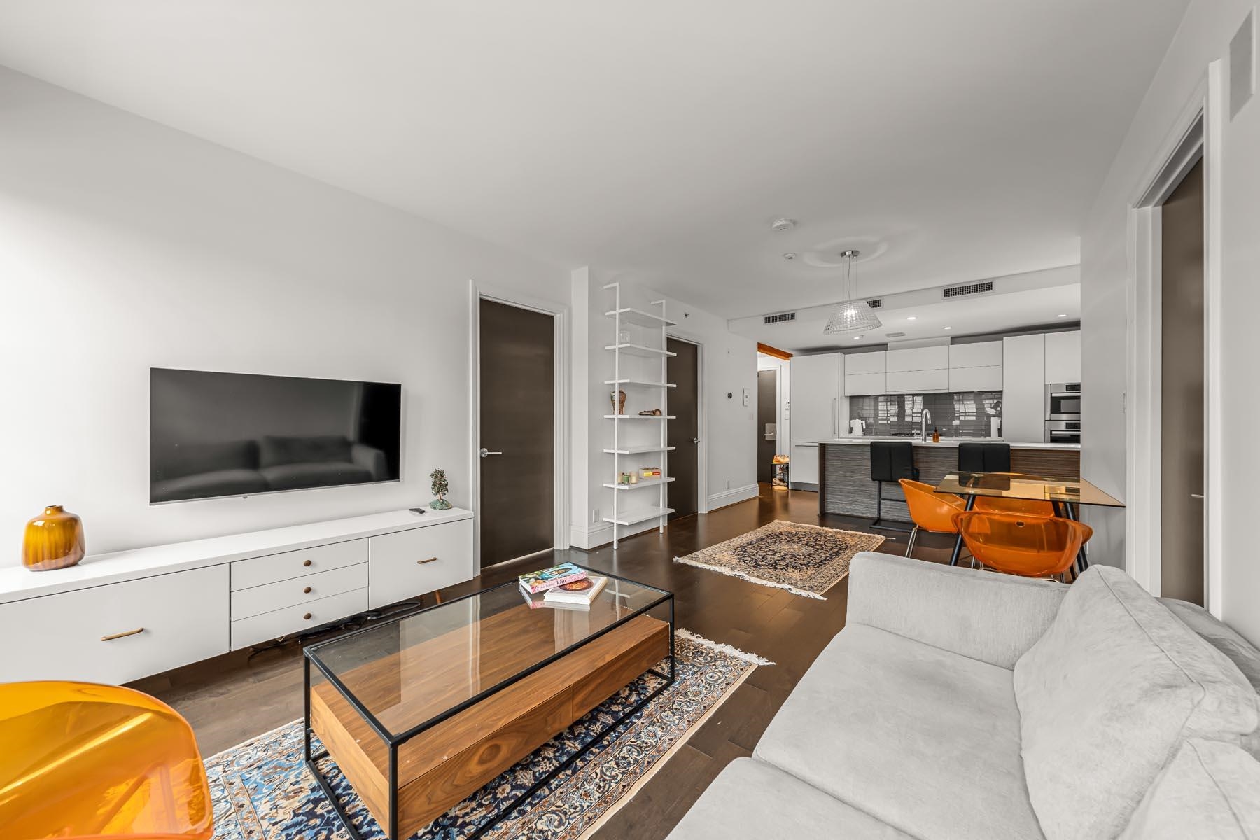 205 2035 W 4TH AVENUE Unit: 205
