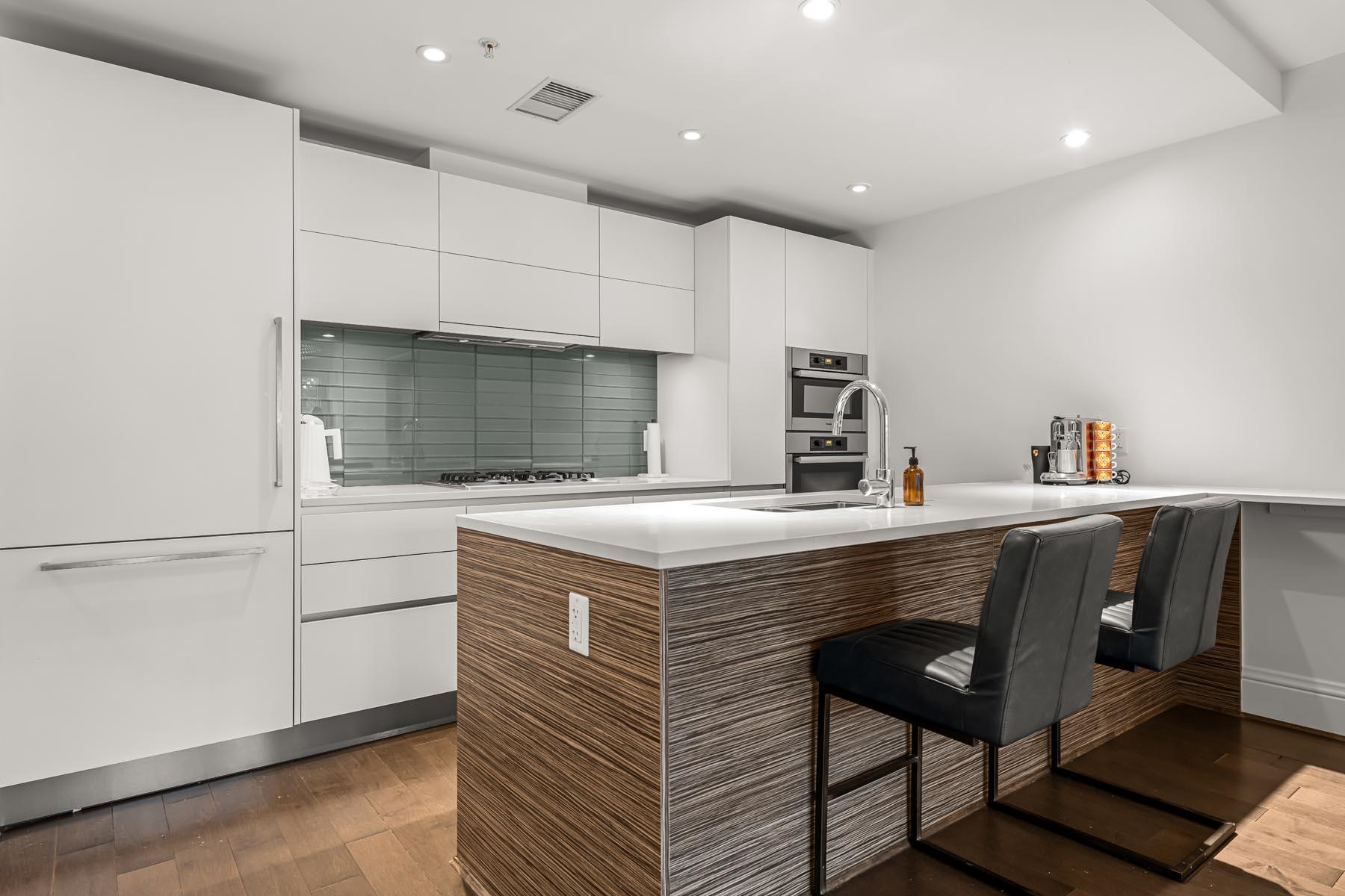 205 2035 W 4TH AVENUE Unit: 205