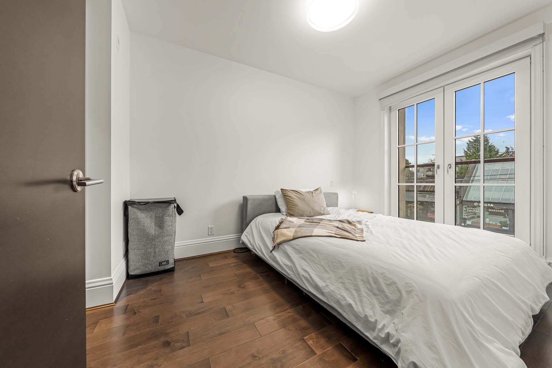 205 2035 W 4TH AVENUE Unit: 205