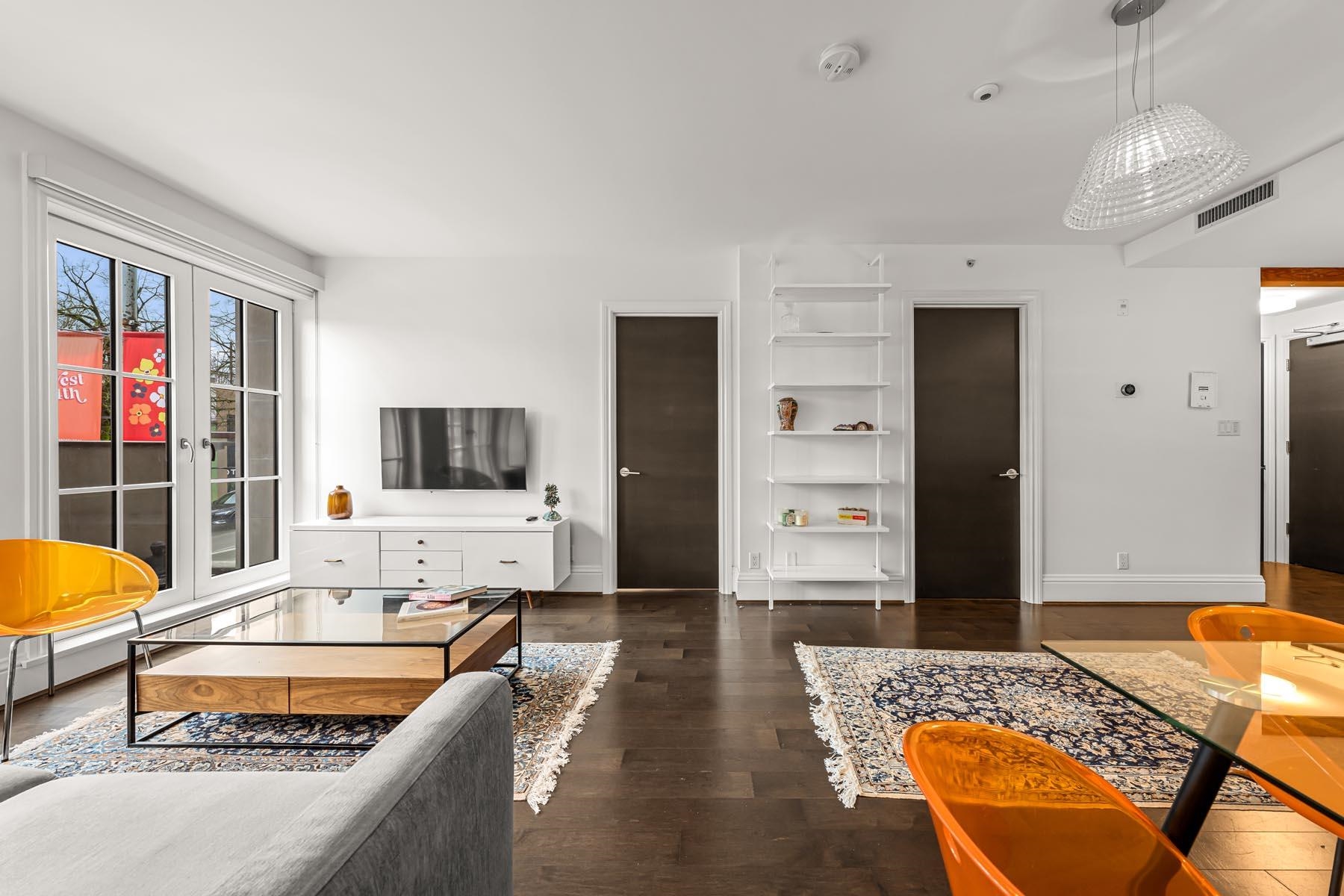 205 2035 W 4TH AVENUE Unit: 205
