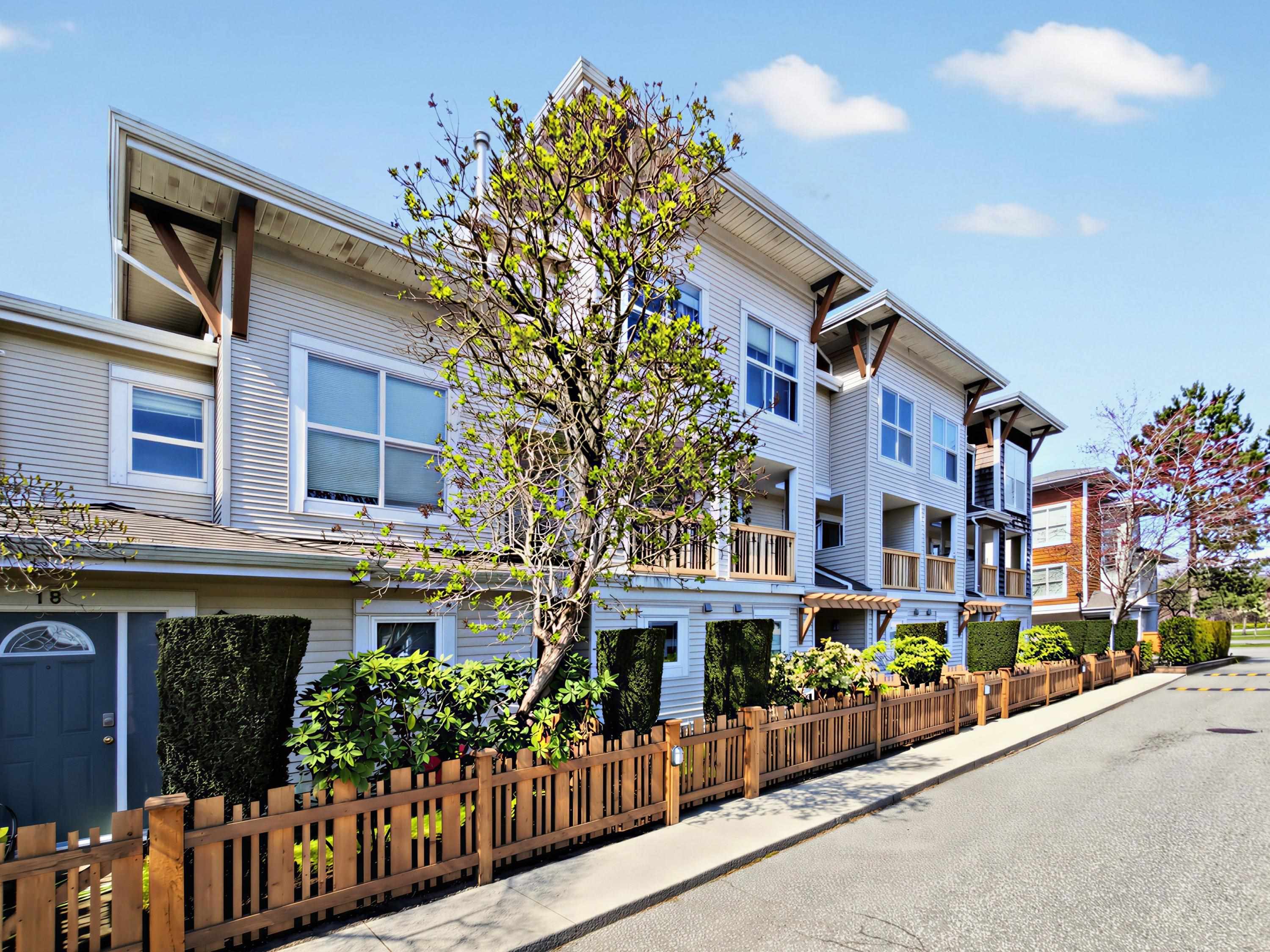 19 7100 LYNNWOOD DRIVE Unit: 19