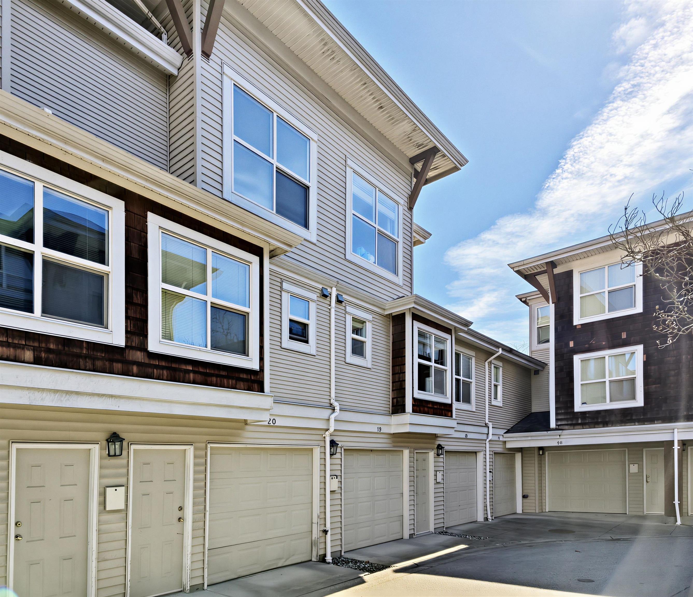 19 7100 LYNNWOOD DRIVE Unit: 19