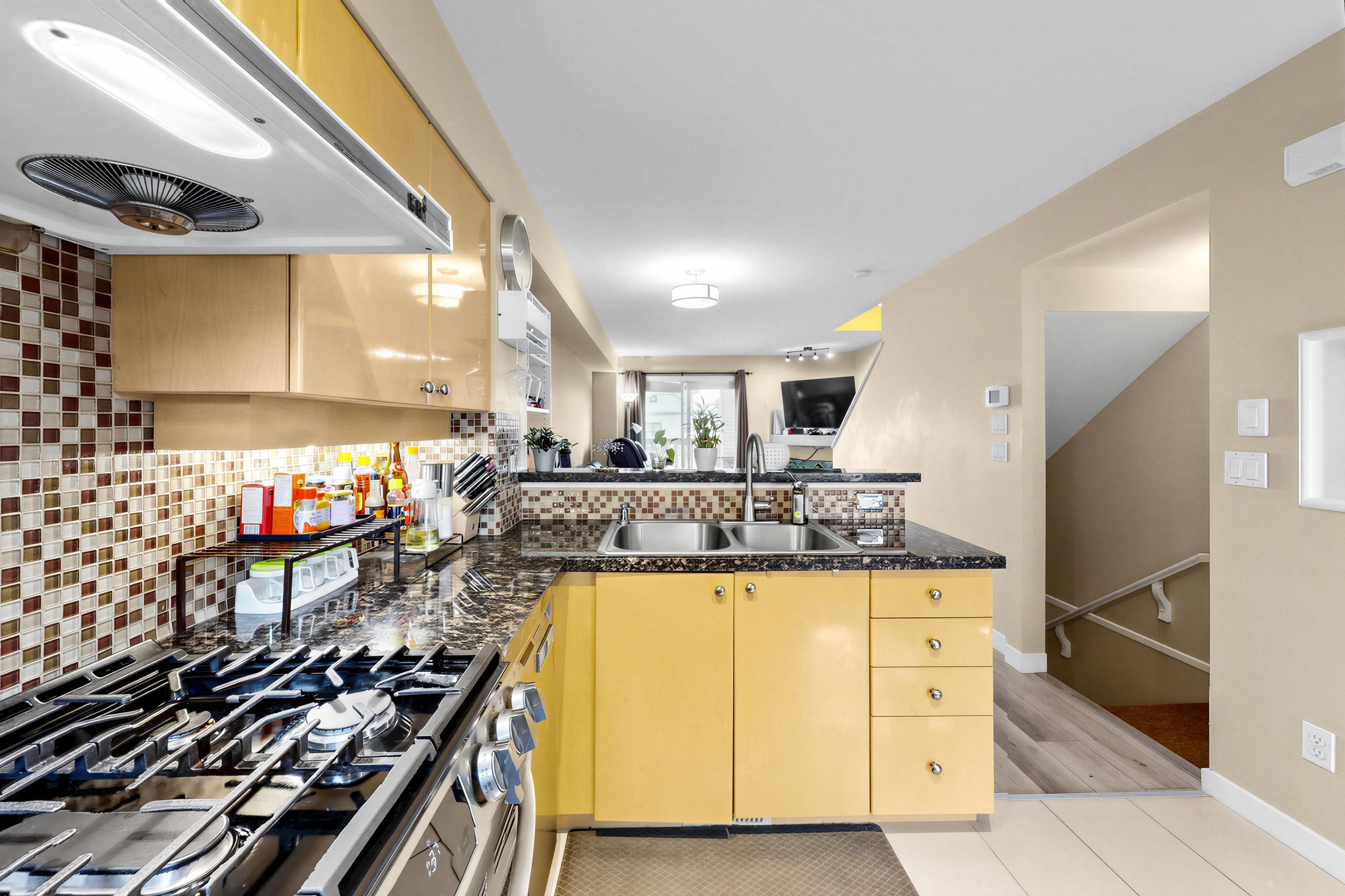 19 7100 LYNNWOOD DRIVE Unit: 19