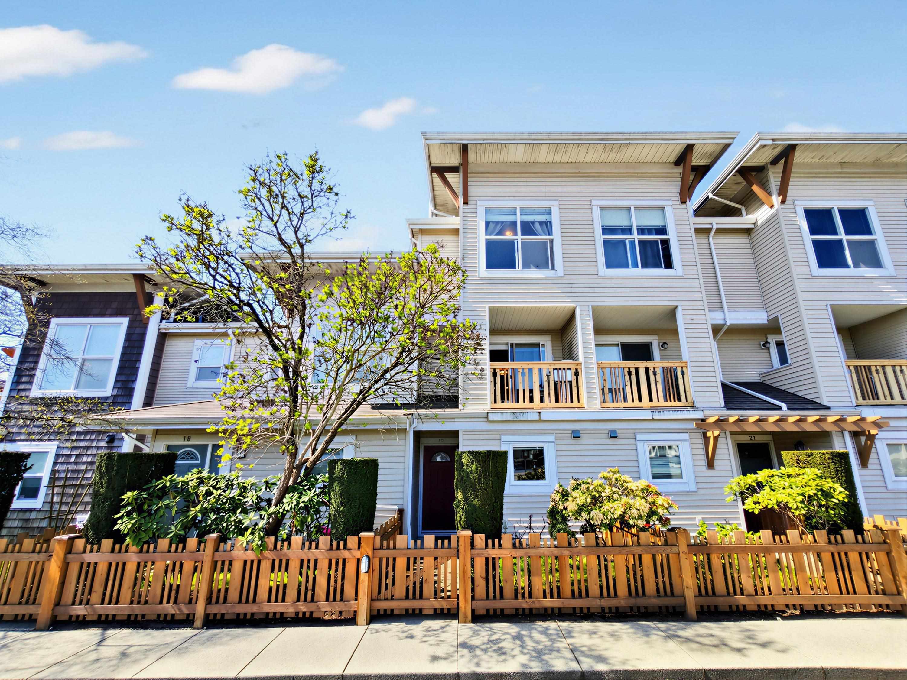 19 7100 LYNNWOOD DRIVE Unit: 19