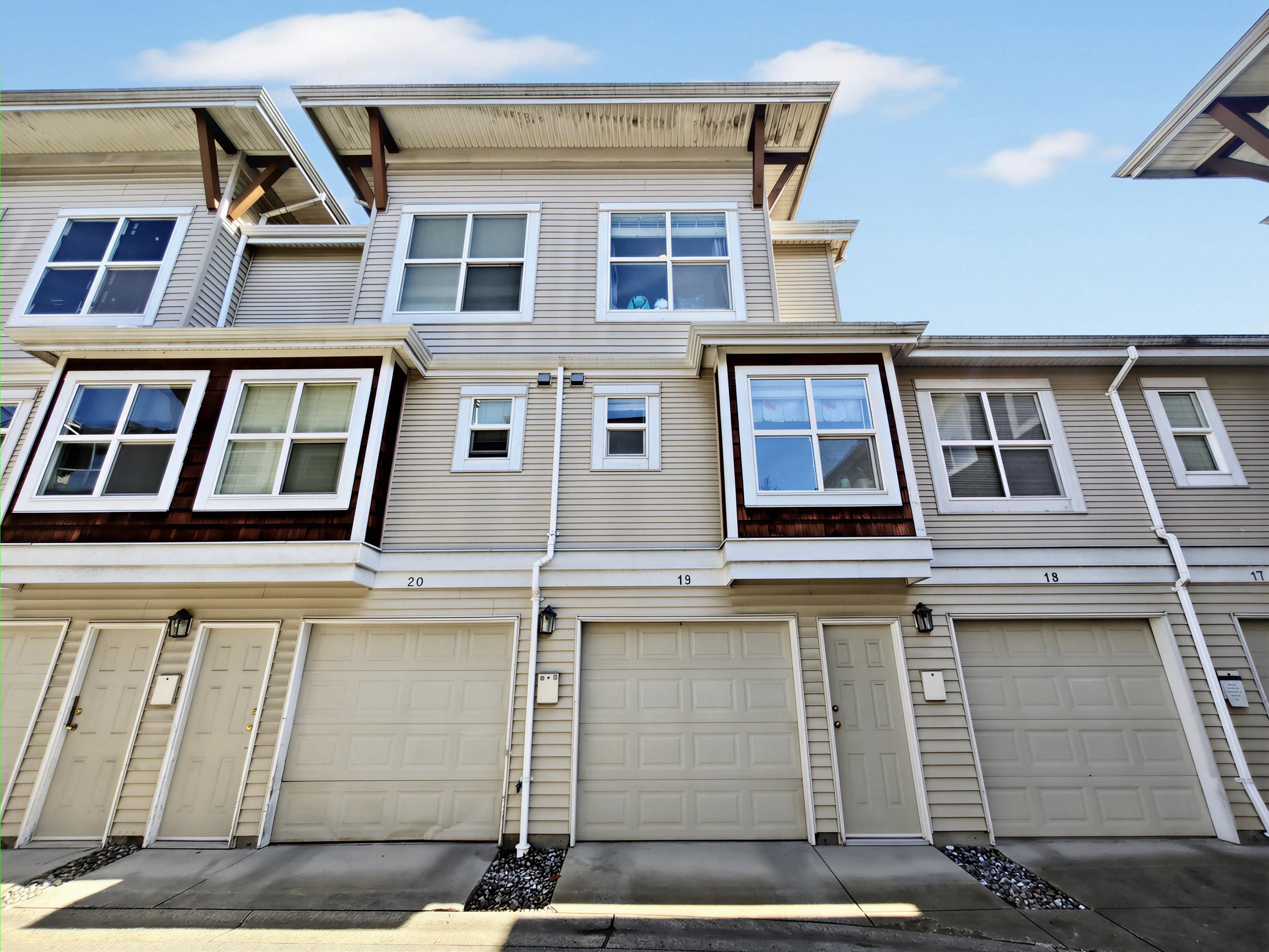 19 7100 LYNNWOOD DRIVE Unit: 19