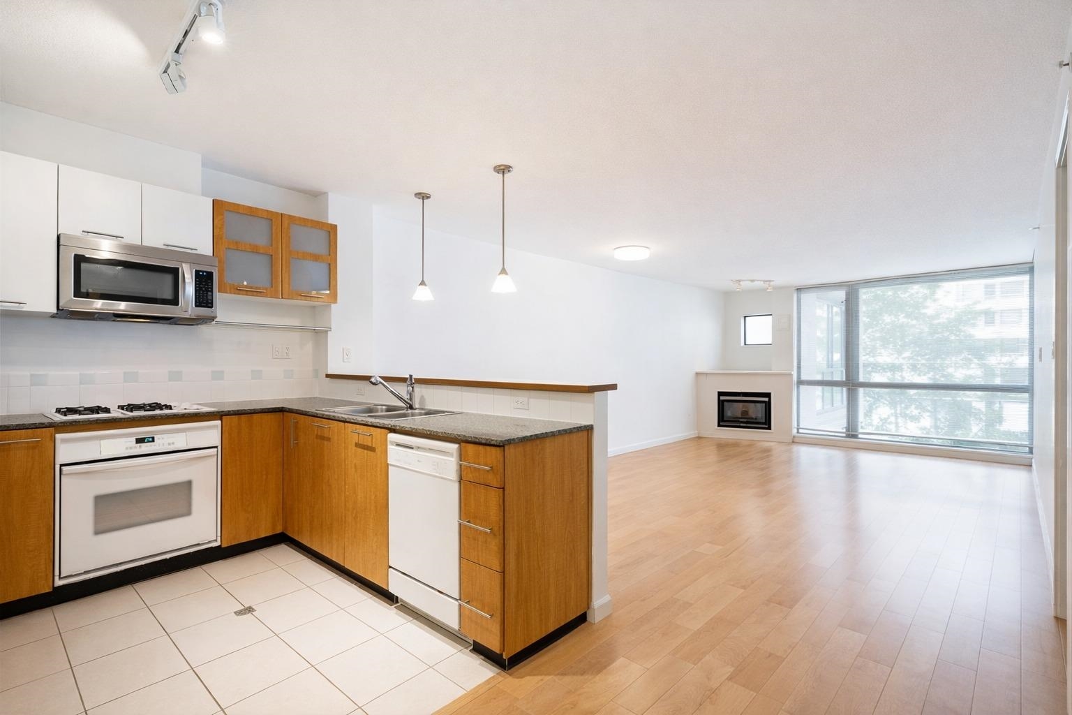 609 7831 WESTMINSTER HIGHWAY Unit: 609