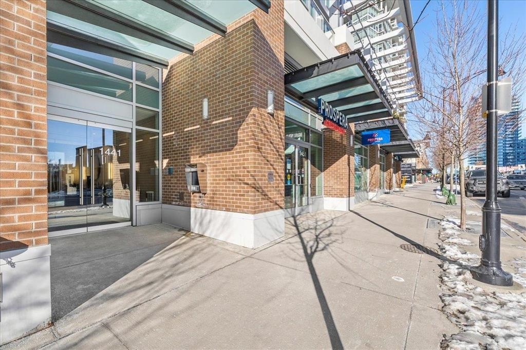 802 1441 JOHNSTON ROAD Unit: 802