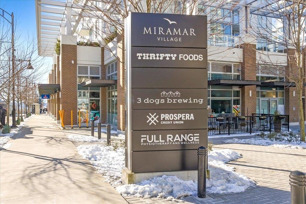 802 1441 JOHNSTON ROAD Unit: 802