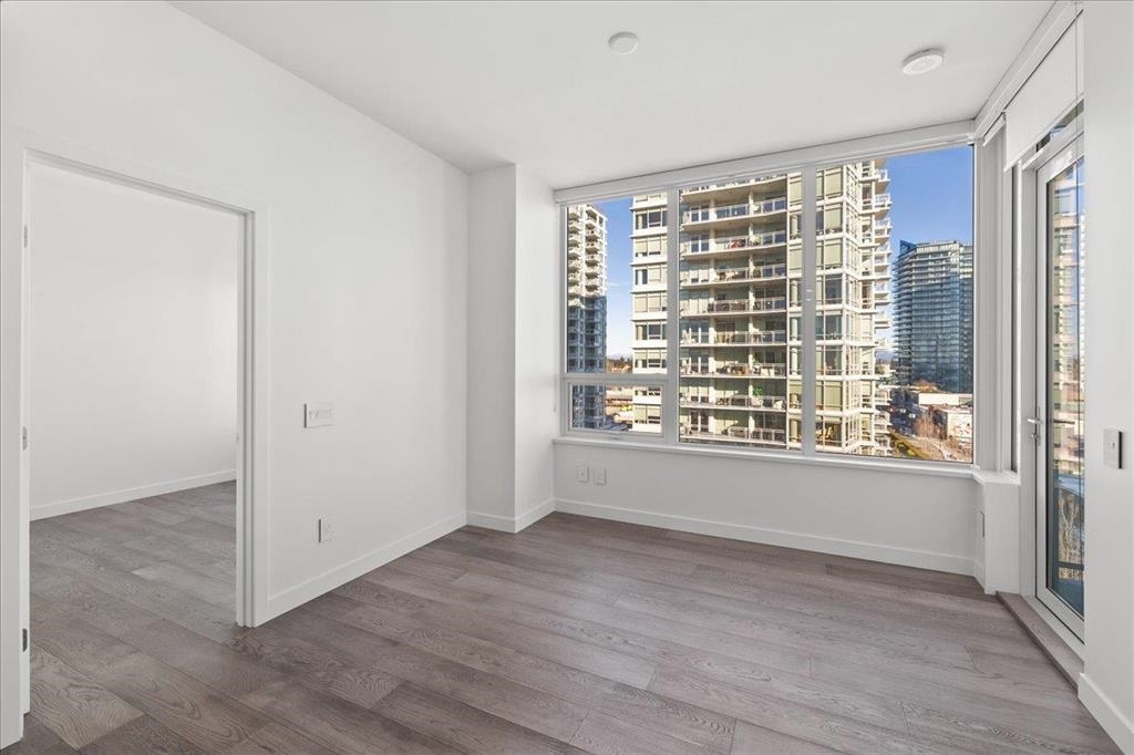 802 1441 JOHNSTON ROAD Unit: 802