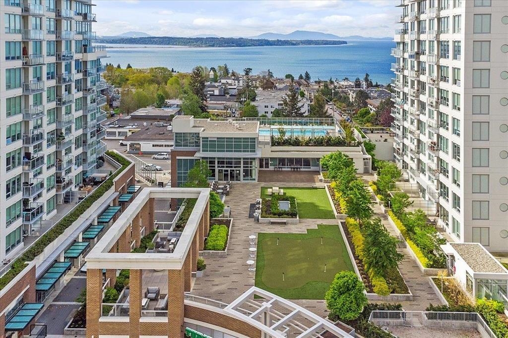 802 1441 JOHNSTON ROAD Unit: 802