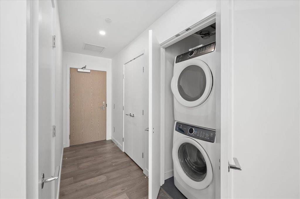 802 1441 JOHNSTON ROAD Unit: 802