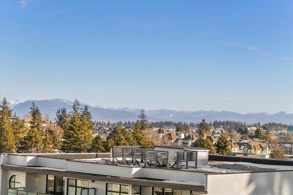 802 1441 JOHNSTON ROAD Unit: 802