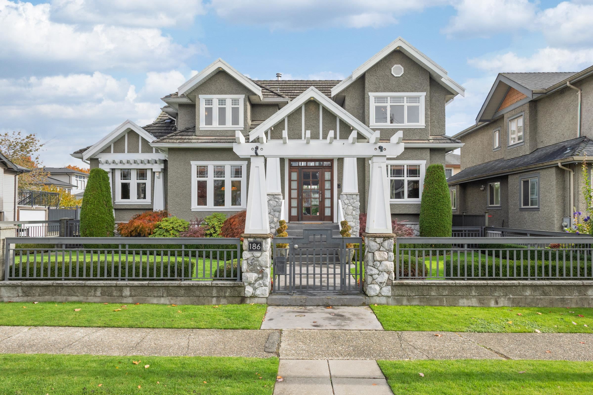 186 MACDONALD AVENUE