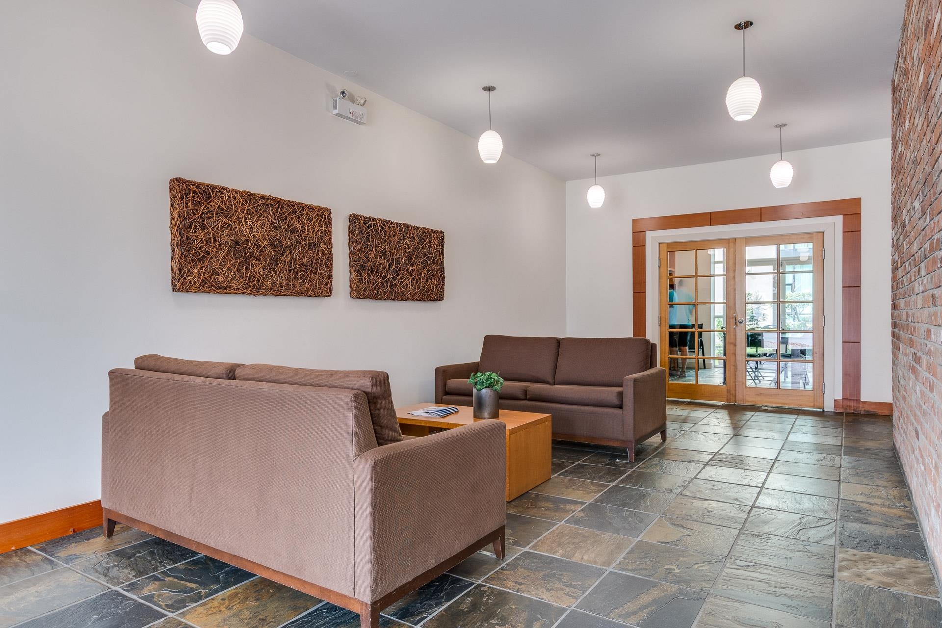 316 2515 ONTARIO STREET Unit: 316
