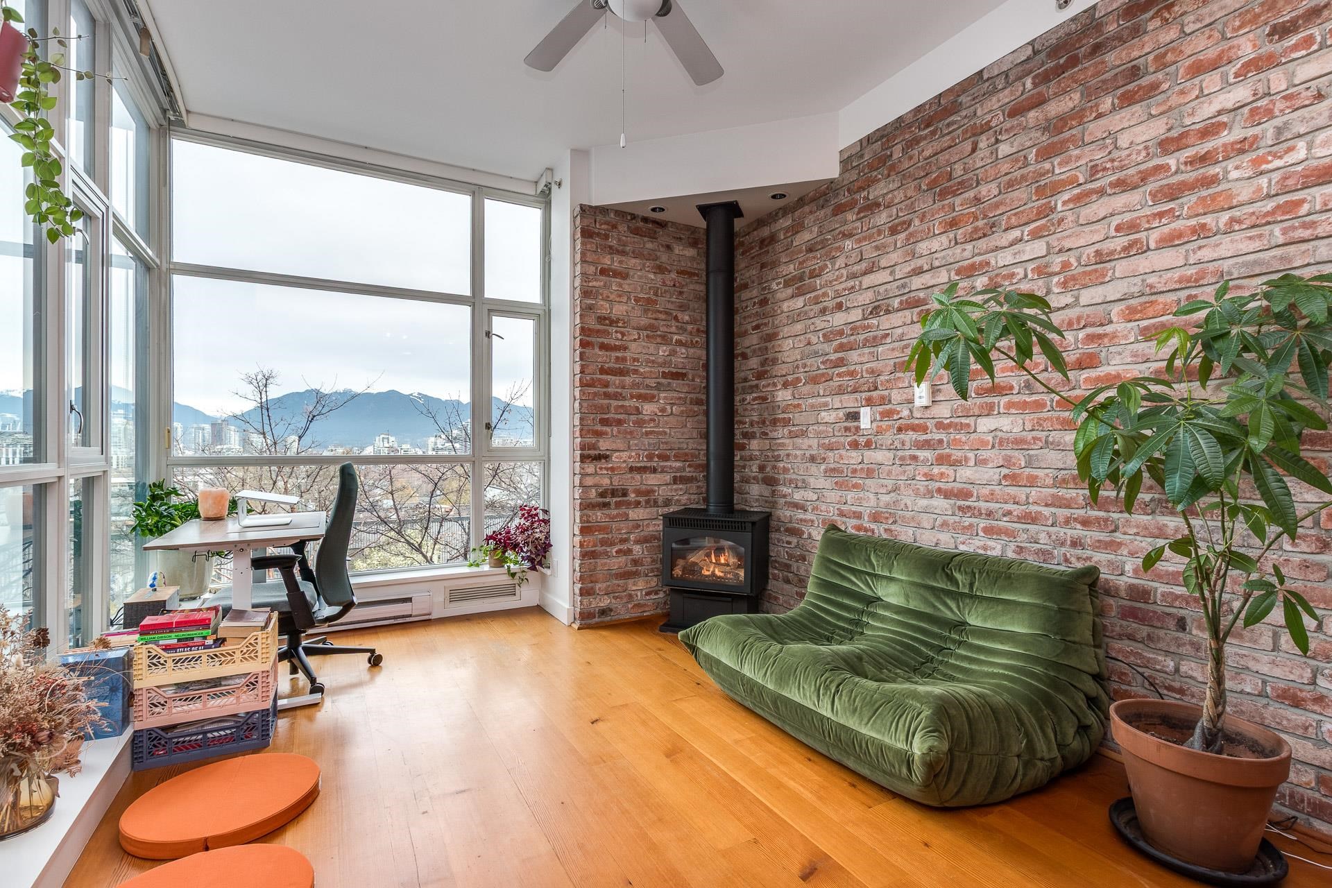 316 2515 ONTARIO STREET Unit: 316