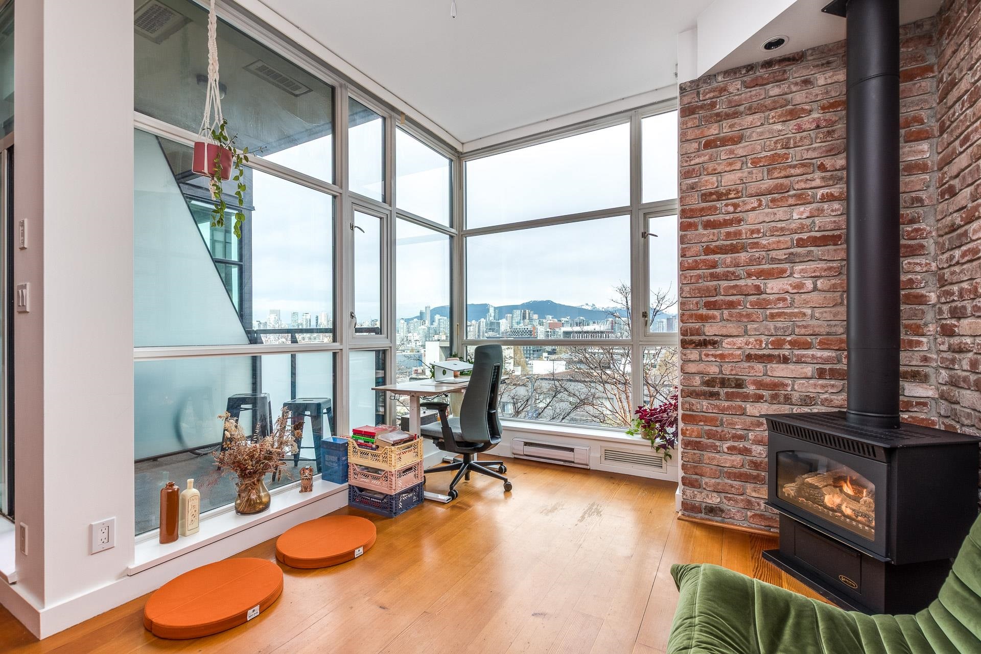 316 2515 ONTARIO STREET Unit: 316