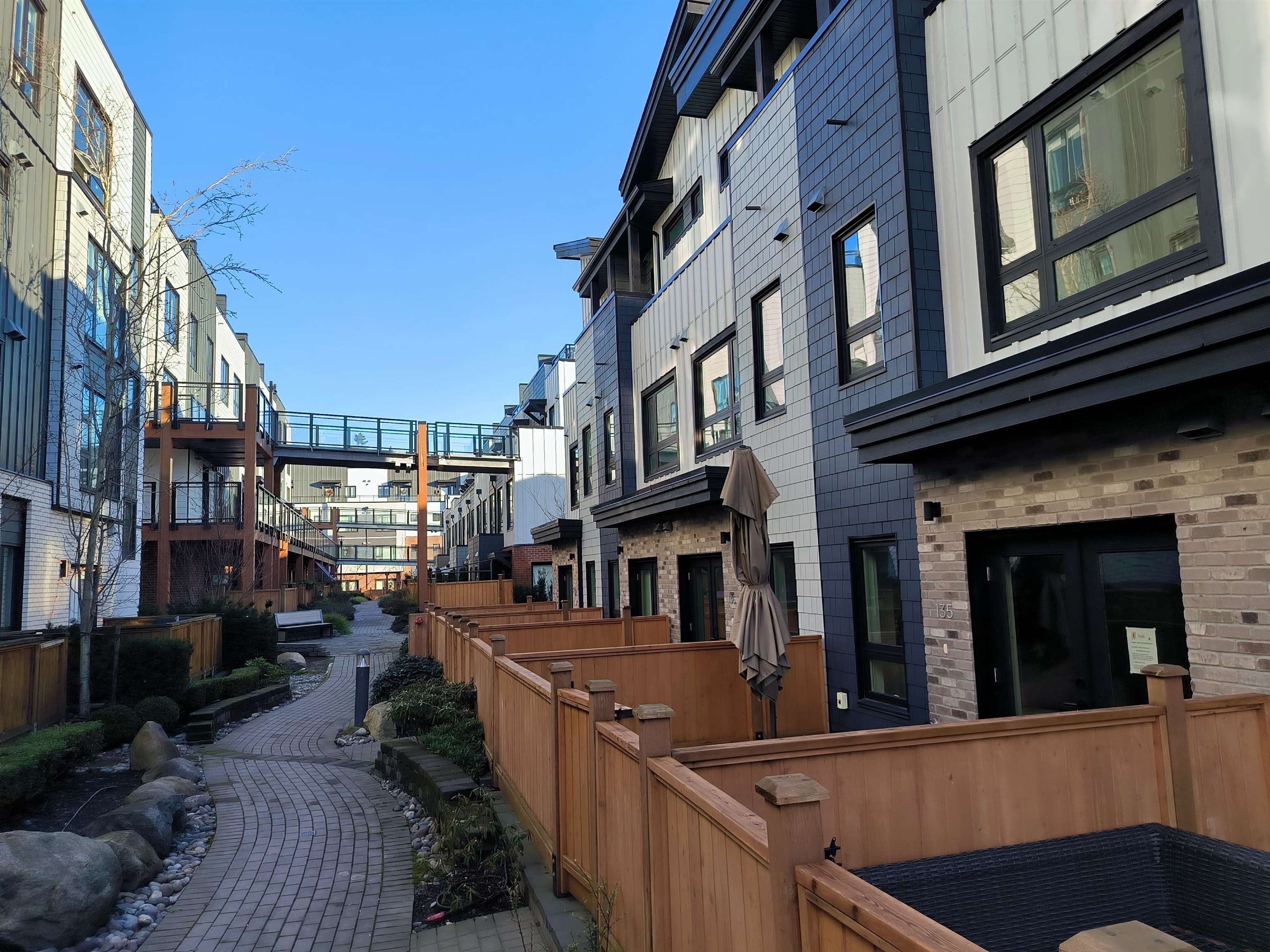 135 535 E 2ND STREET Unit: 135