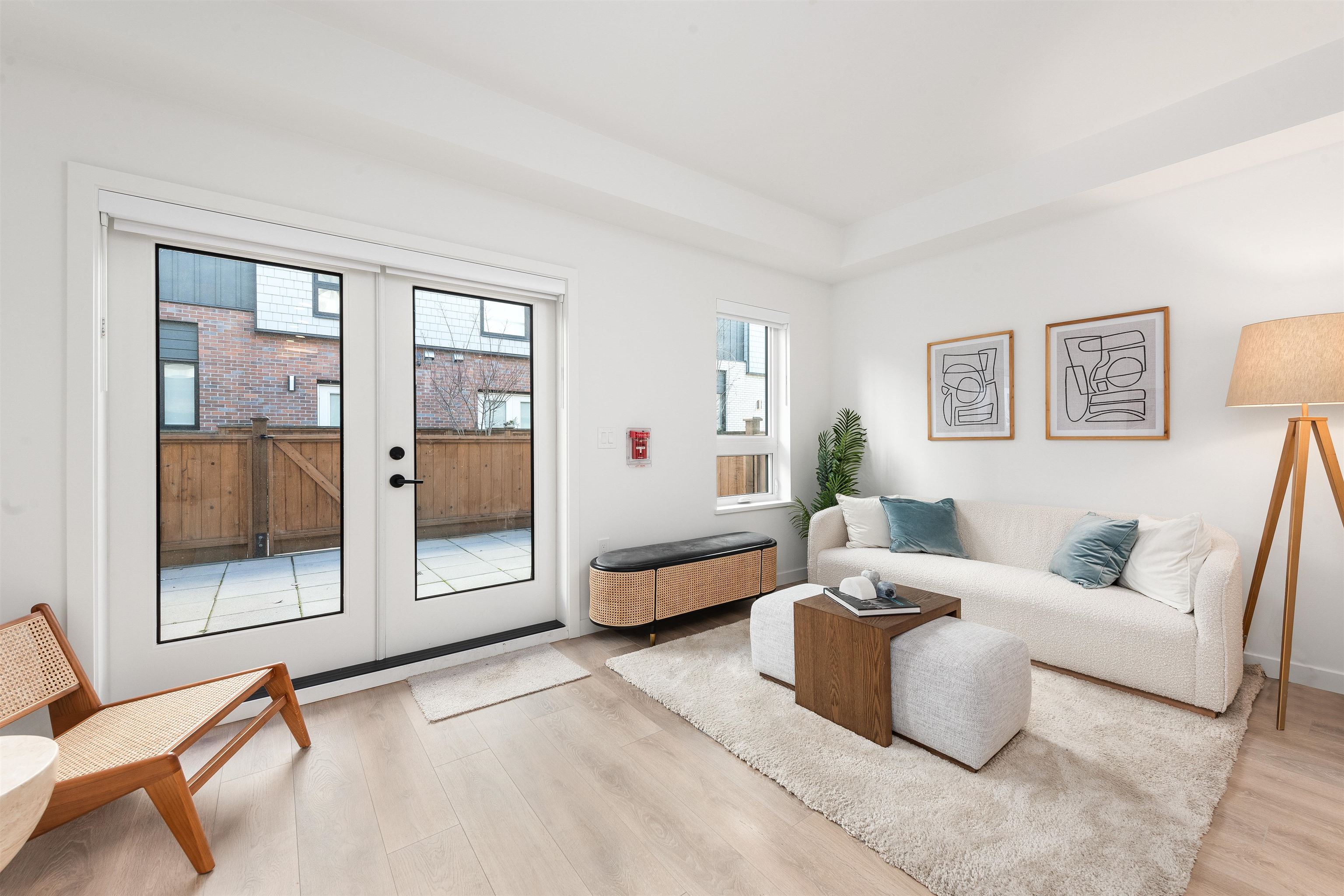 135 535 E 2ND STREET Unit: 135